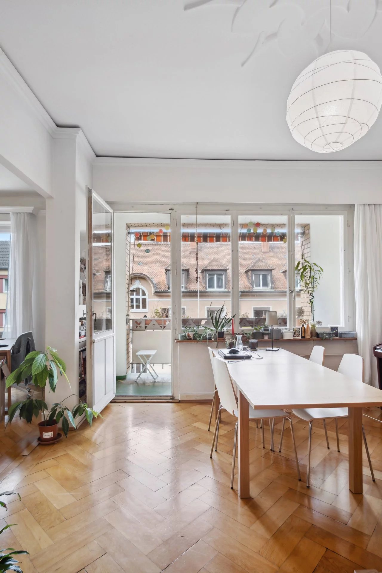 Unique combination: old building charm meets modern living comfort