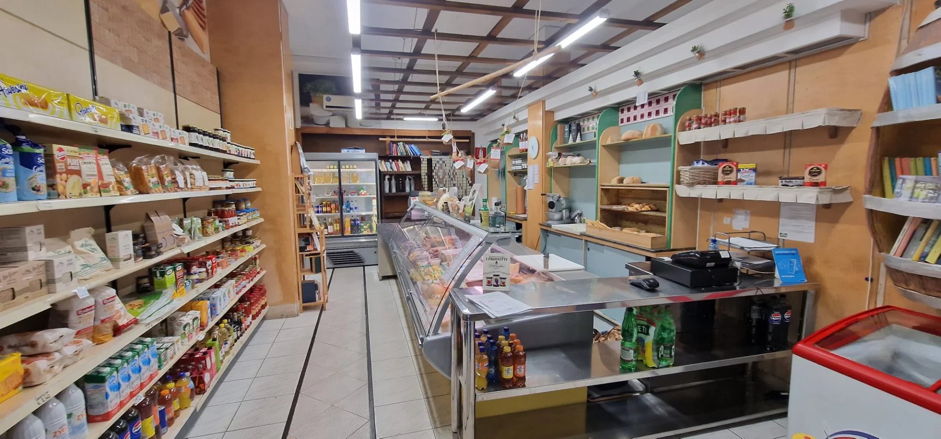 Vendita Attivitá commerciale - Mura negozio Pescara