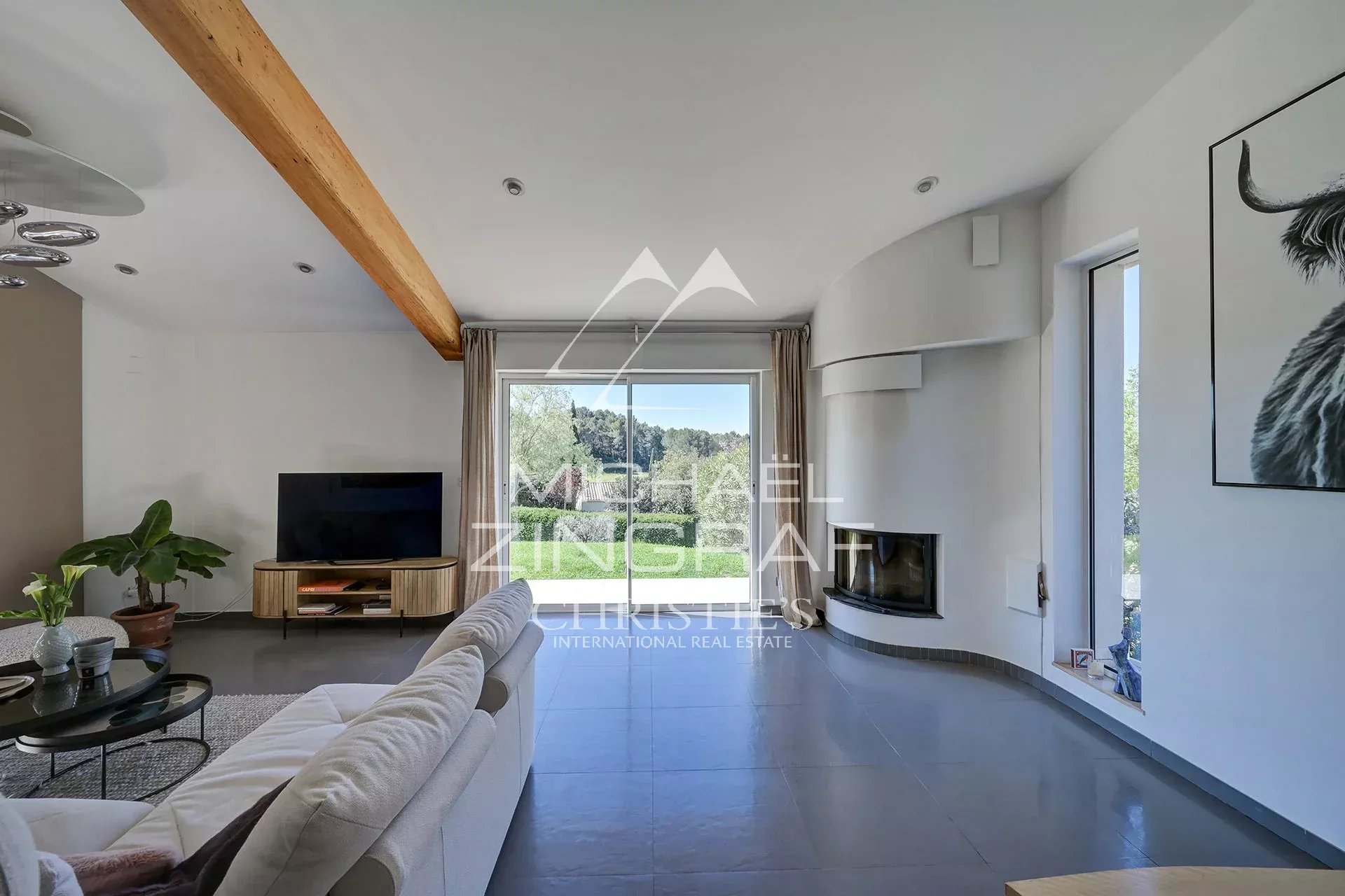 4 Bedroom Villa/Townhouse's Image 6