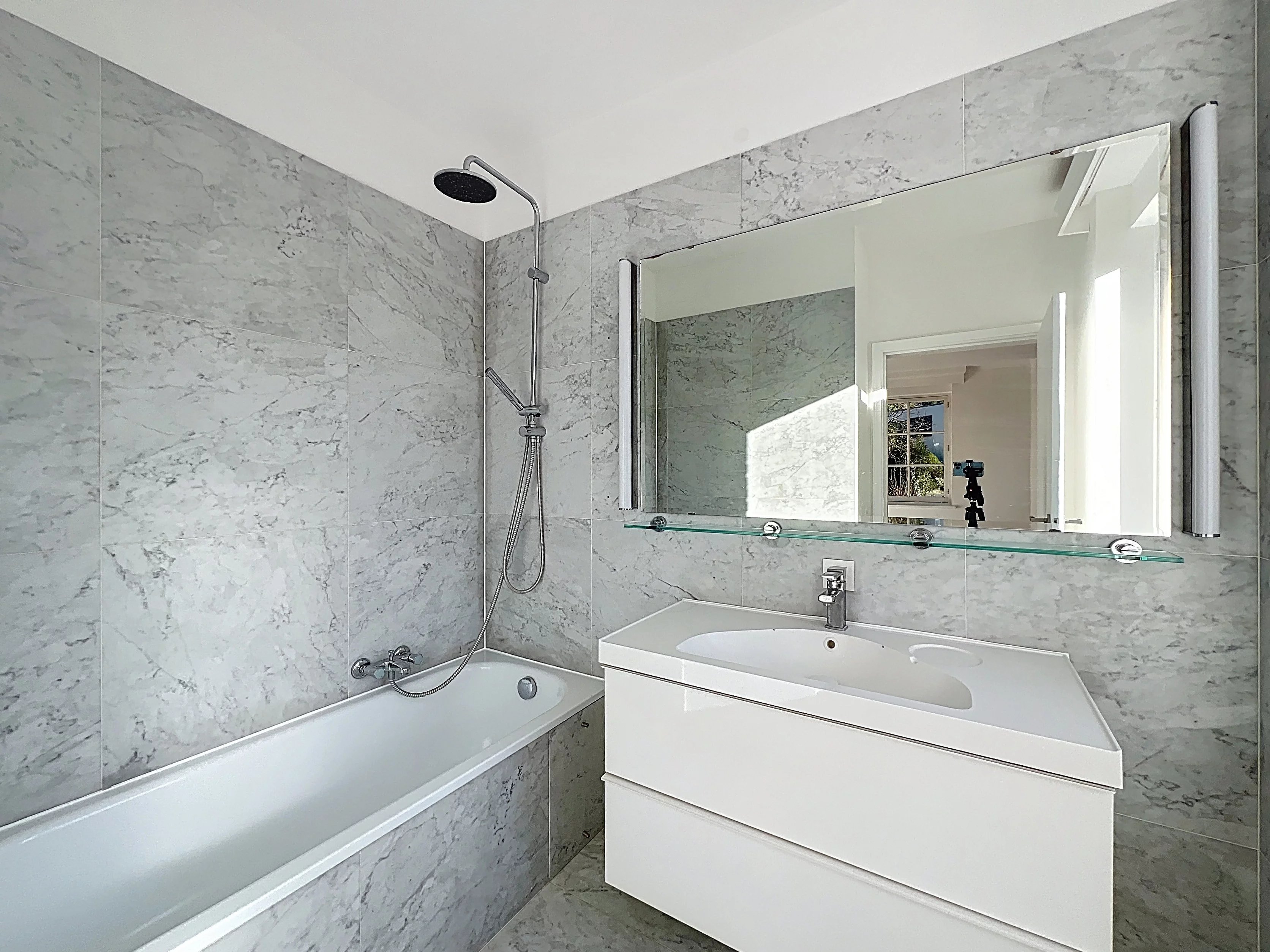 Uccle - Bright 3-bedroom apartment with terrace in a quiet, green setting