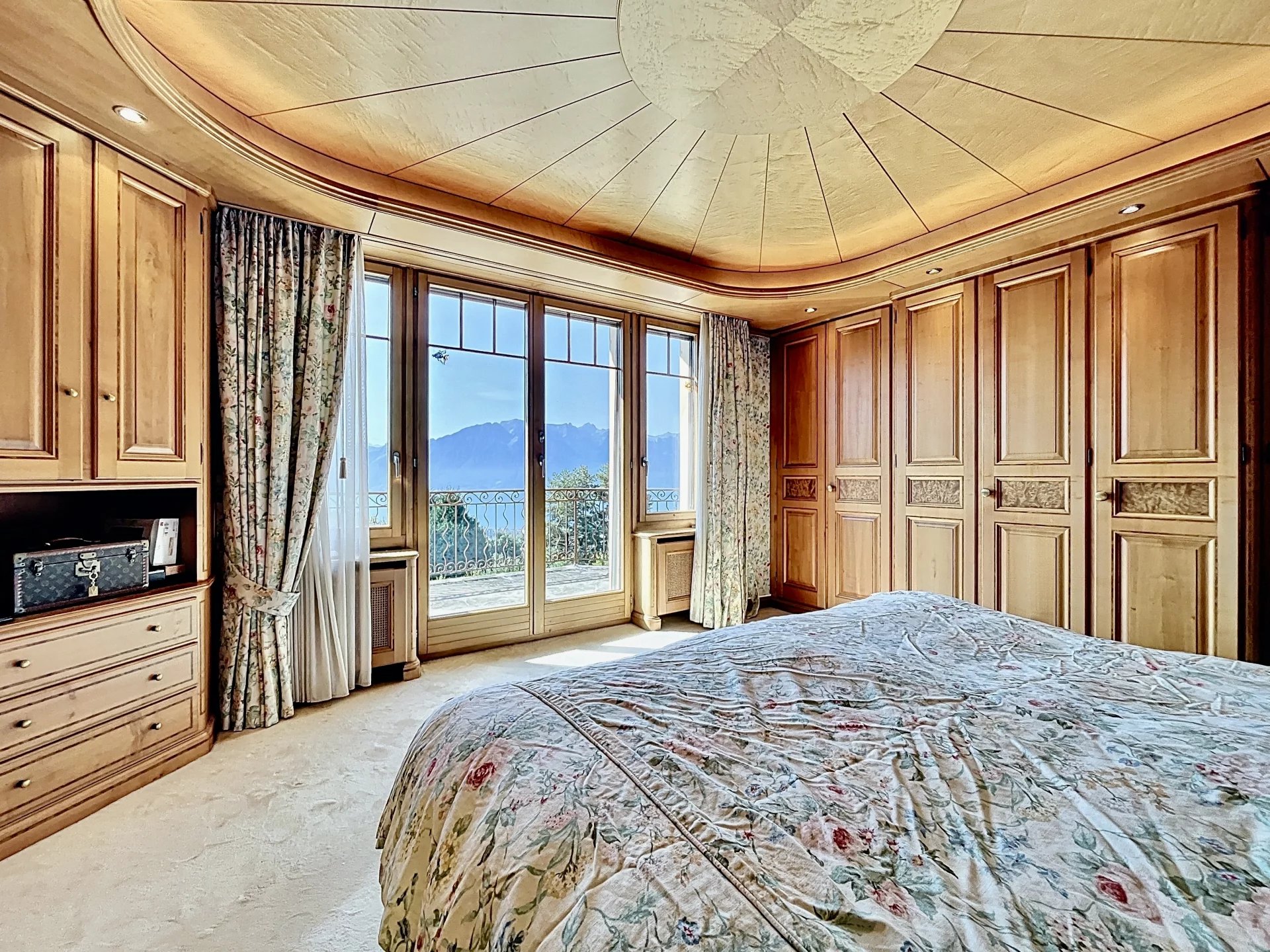 Propriété avec vue panoramique et rendement locatif