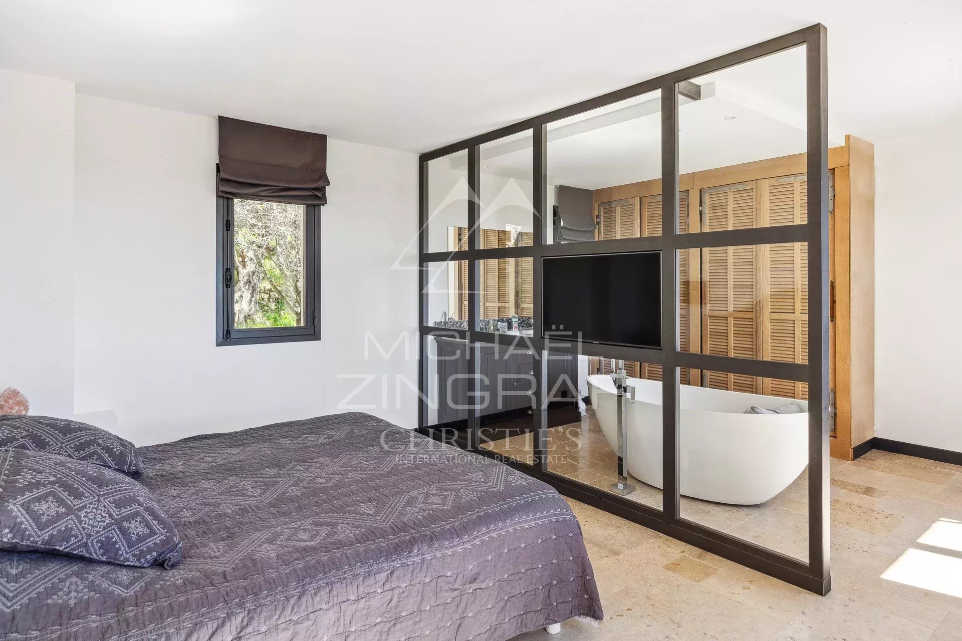 6 Bedroom Villa/Townhouse's Image 5