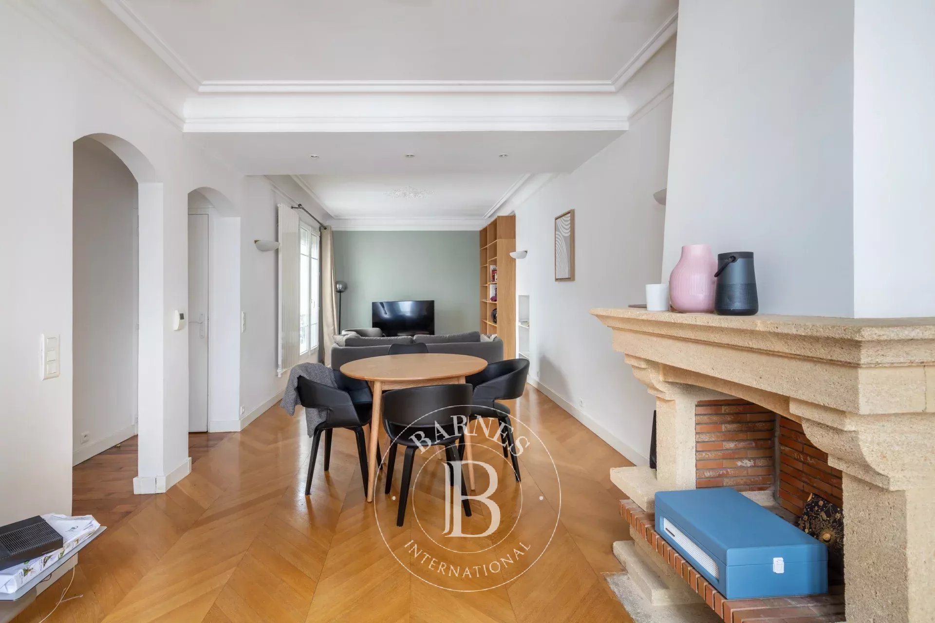 PARIS 17 - NIEL/PONCELET - 1-BED - UPPER FLOOR - BRIGHT