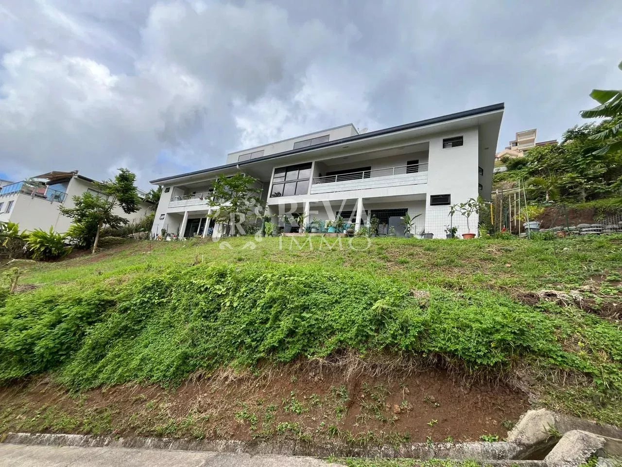 Agence immobilière de 