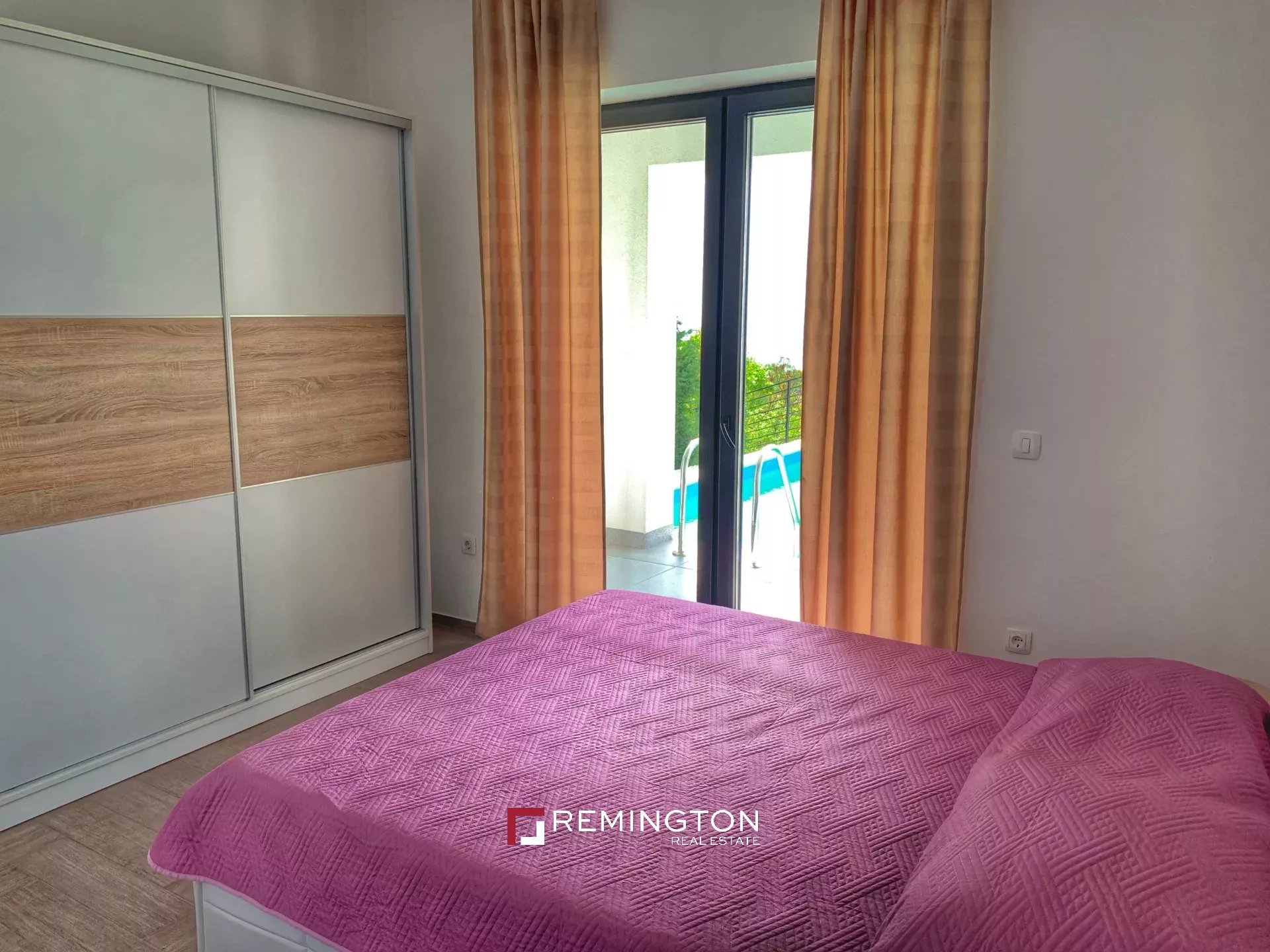 6 Bedroom Villa/Townhouse's Image 15