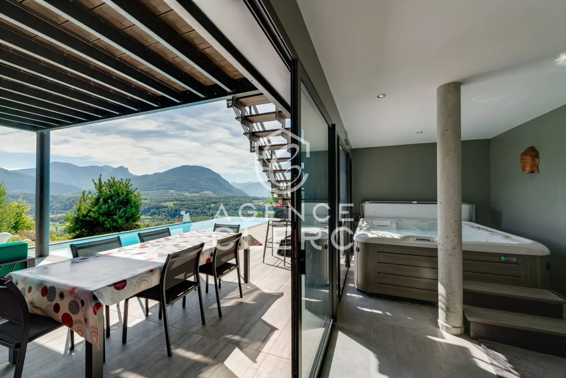 4 Bedroom Villa/Townhouse's Image 12