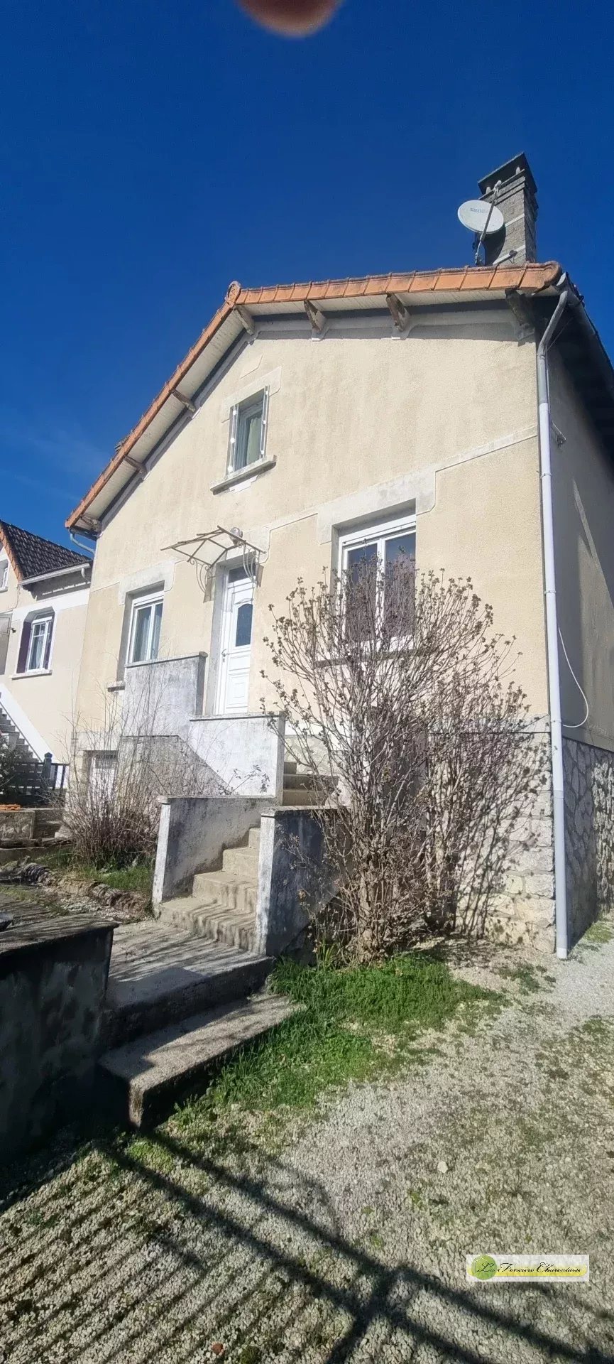 ANGOULEME : porche centre ville