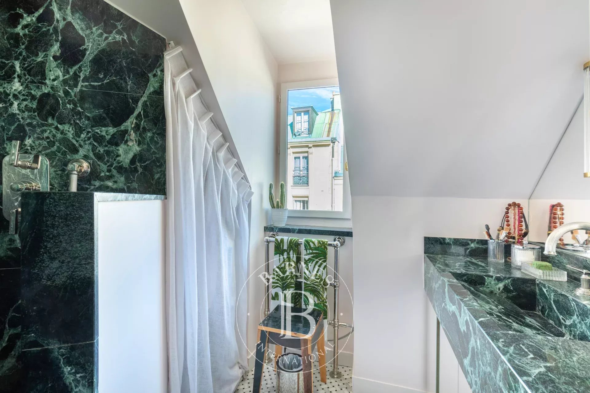 Daire Paris 3ème - picture 12