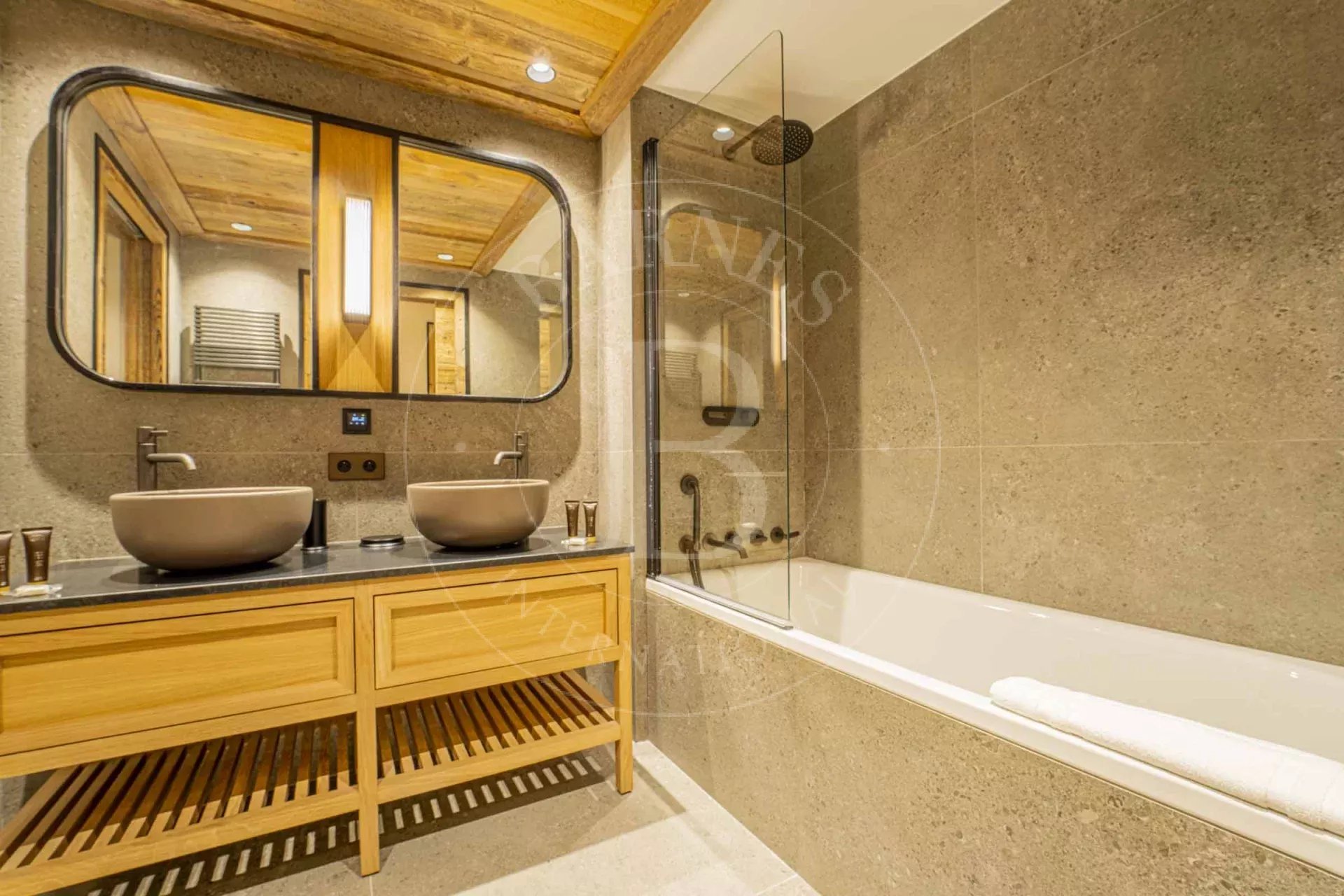 Méribel Superb 5-bedroom duplex apartment at Rond Point des Pistes