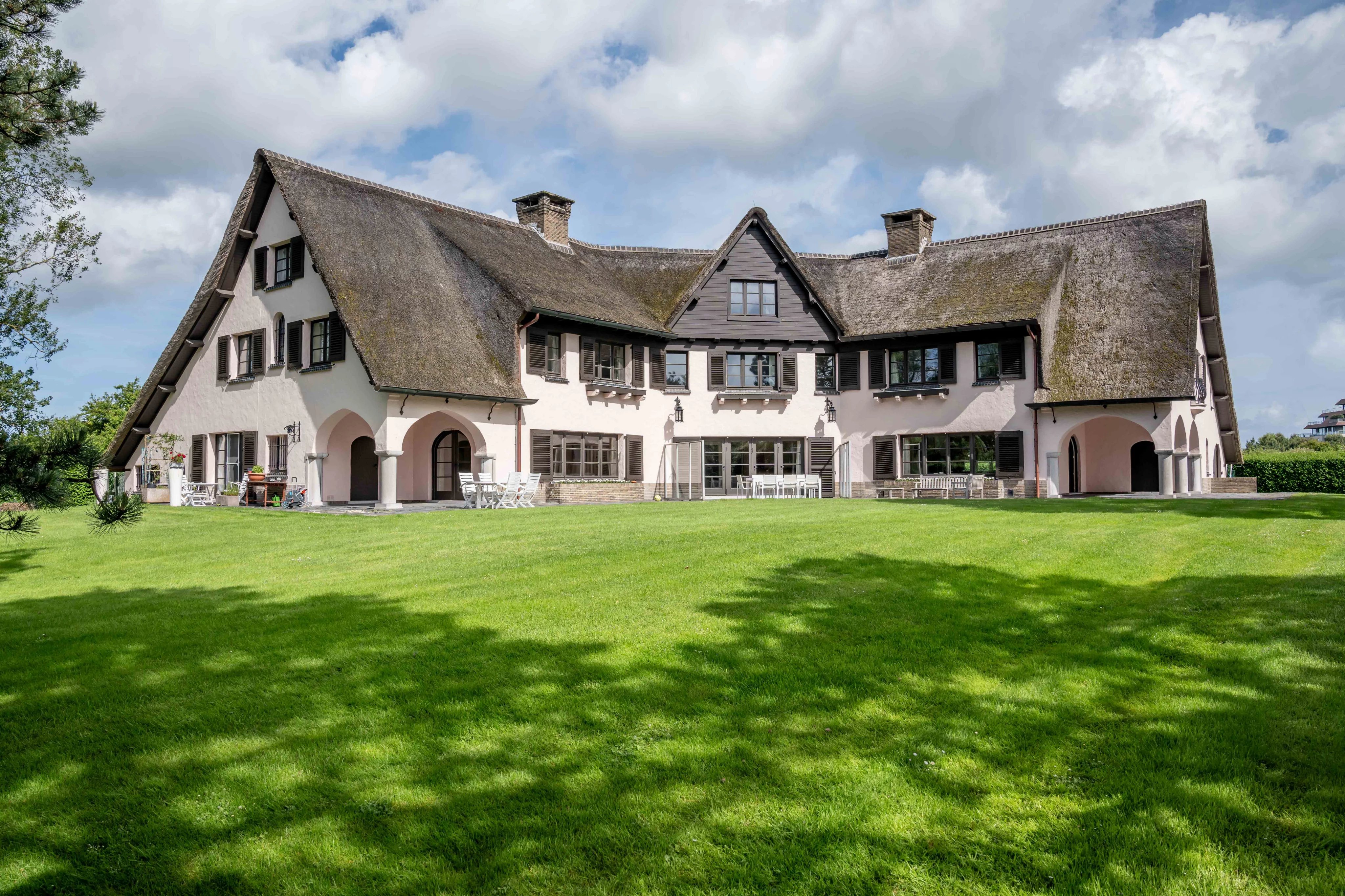 LE ZOUTE: VILLA  ATTENANTE AU ZWIN