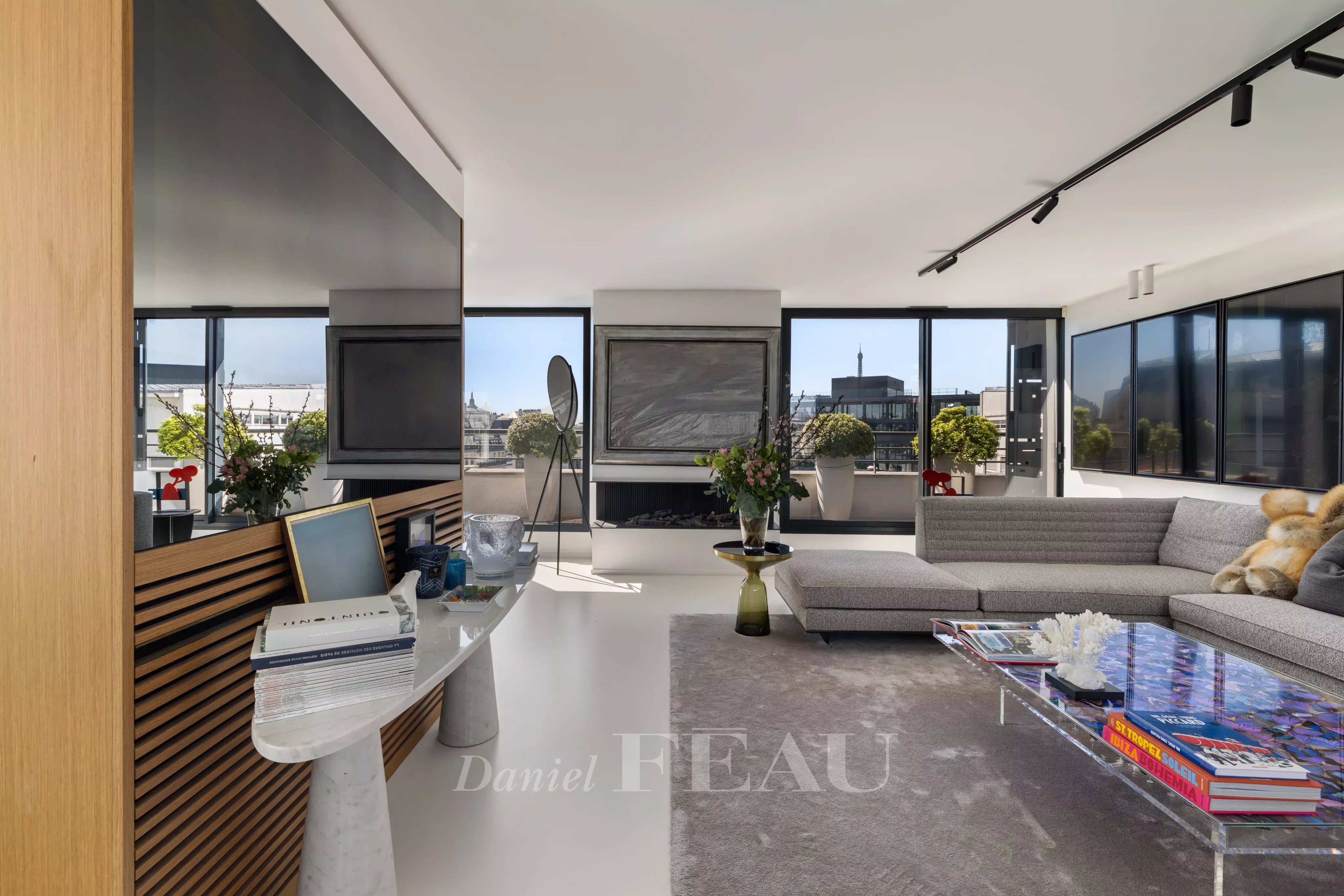 Sale Apartment Paris 8th