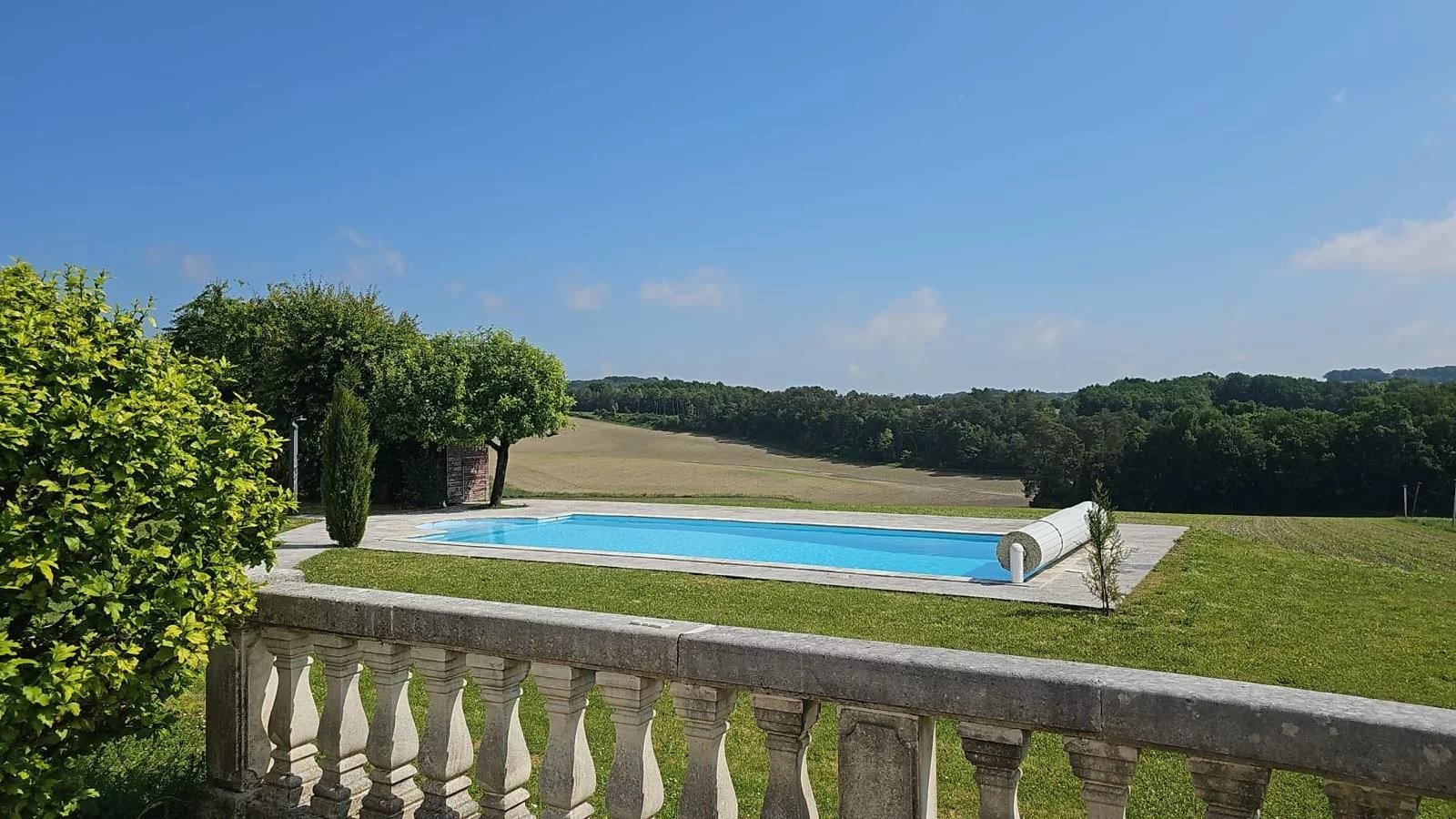 House in Tocane-Saint-Apre - Image 2