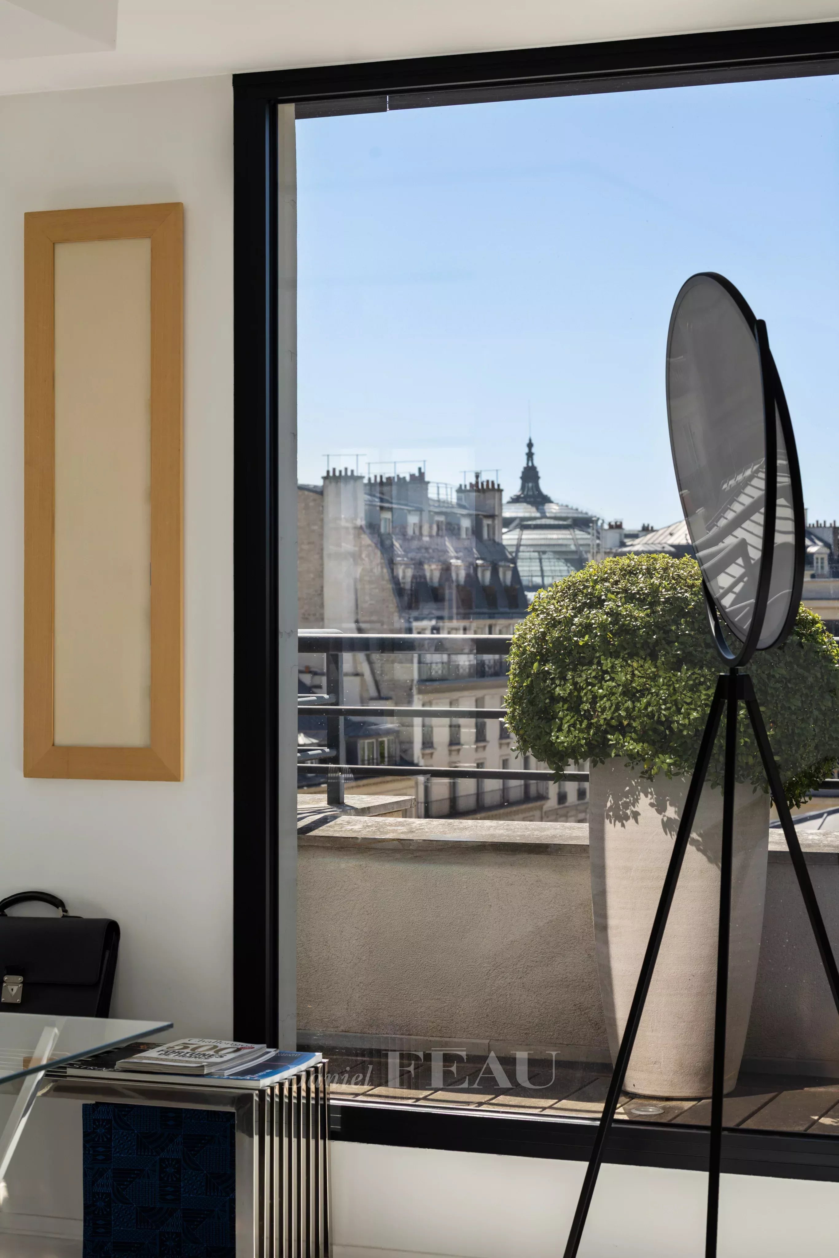 Sale Apartment Paris 8th