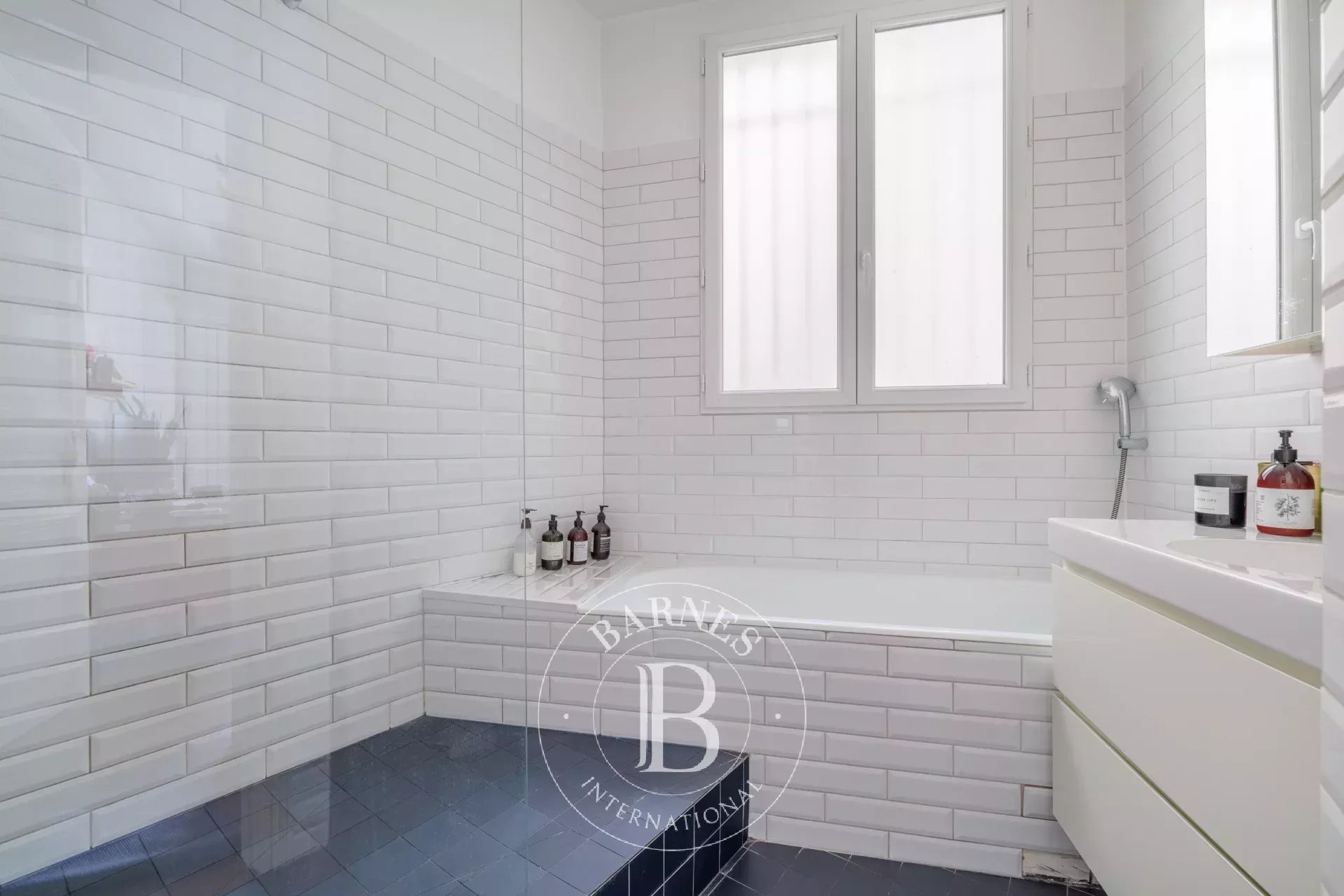 Daire Paris 3ème - picture 11