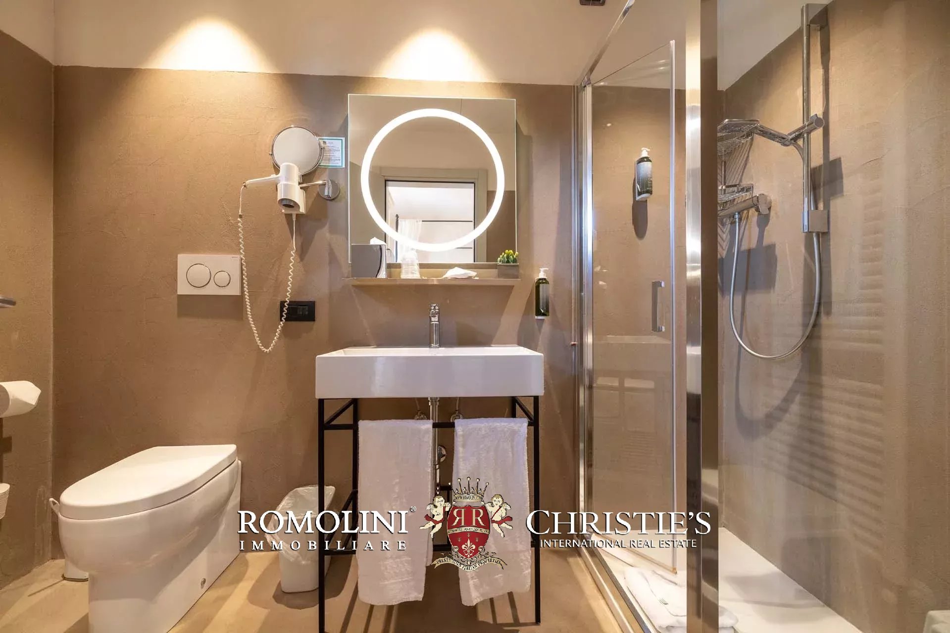 63 Bedroom Villa/Townhouse's Image 53