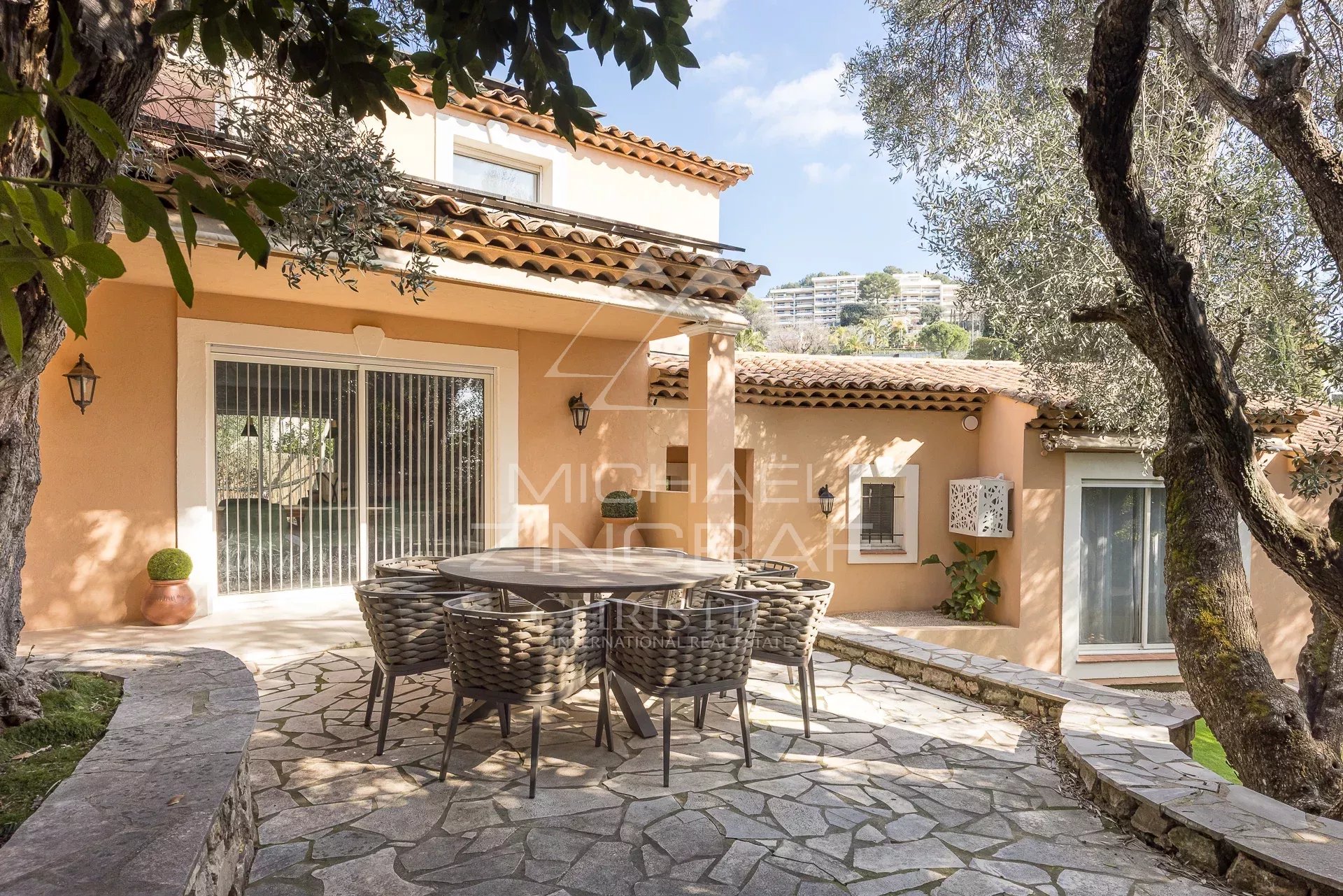 4 Bedroom Villa/Townhouse's Image 6