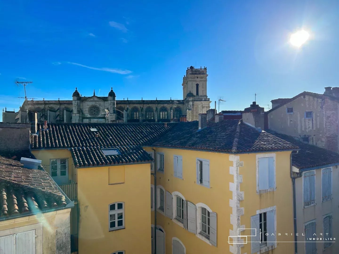 Agence immobilière de 