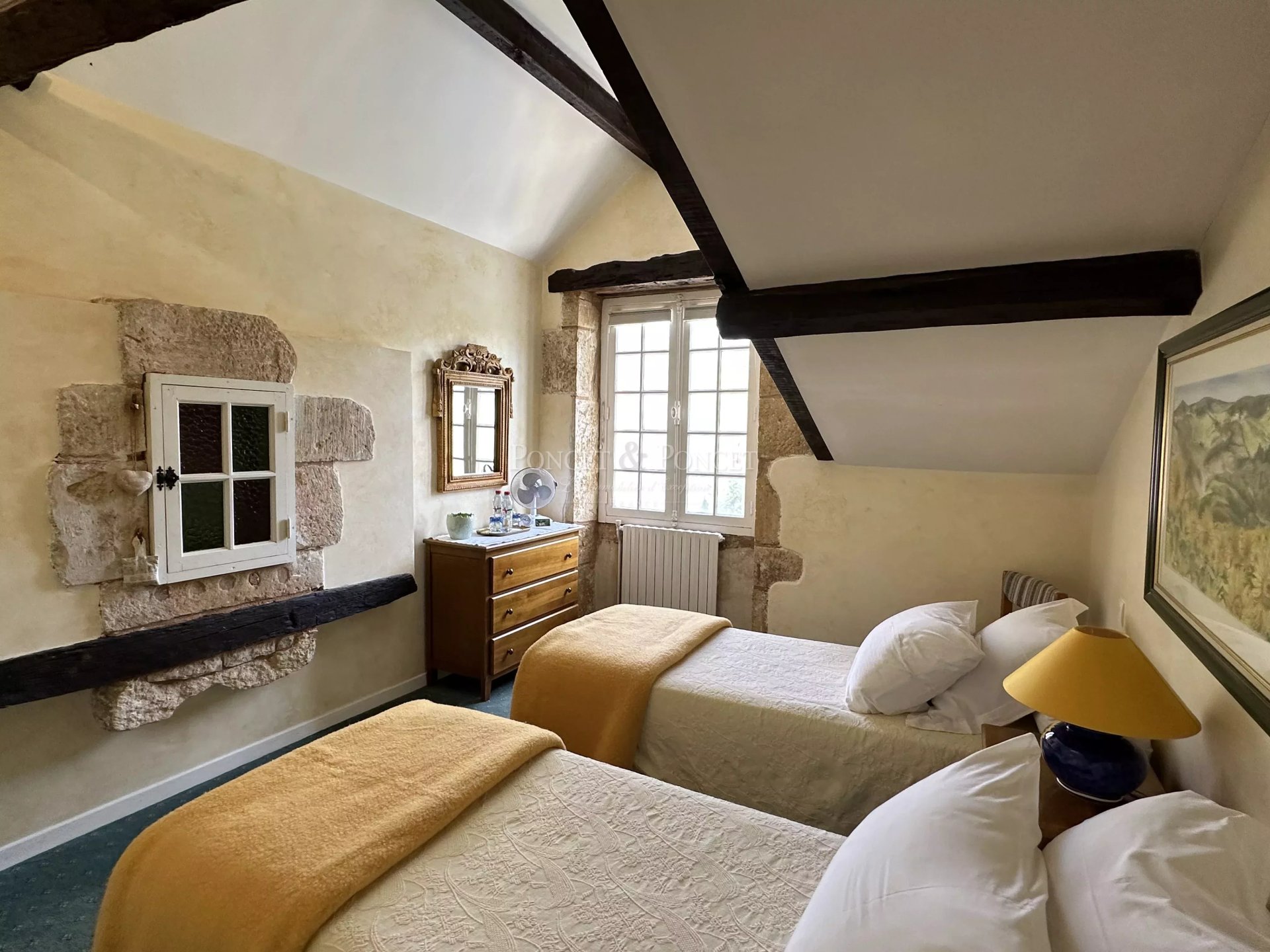 10 Bedroom Villa/Townhouse's Image 6