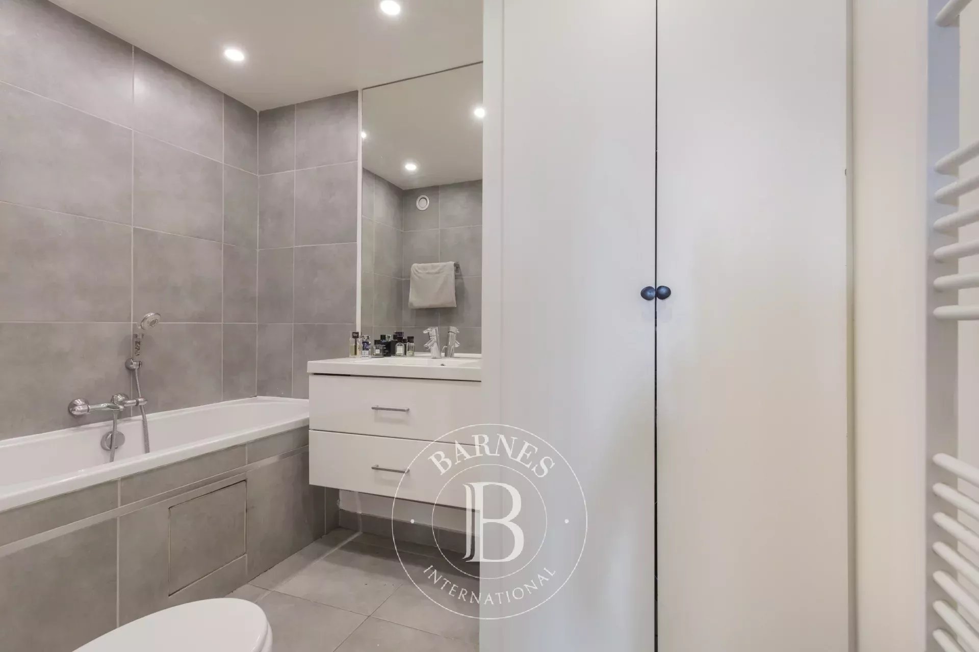 Courbevoie  - Appartement 5 Pi&egrave;ces 3 Chambres - picture 13