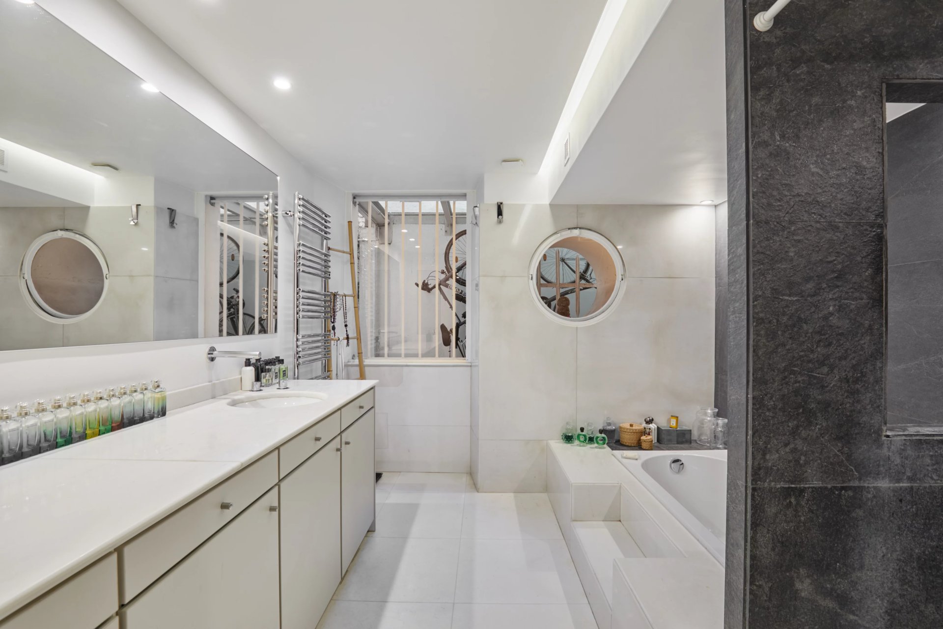4 Bedroom Apartment/Flat's Image 8