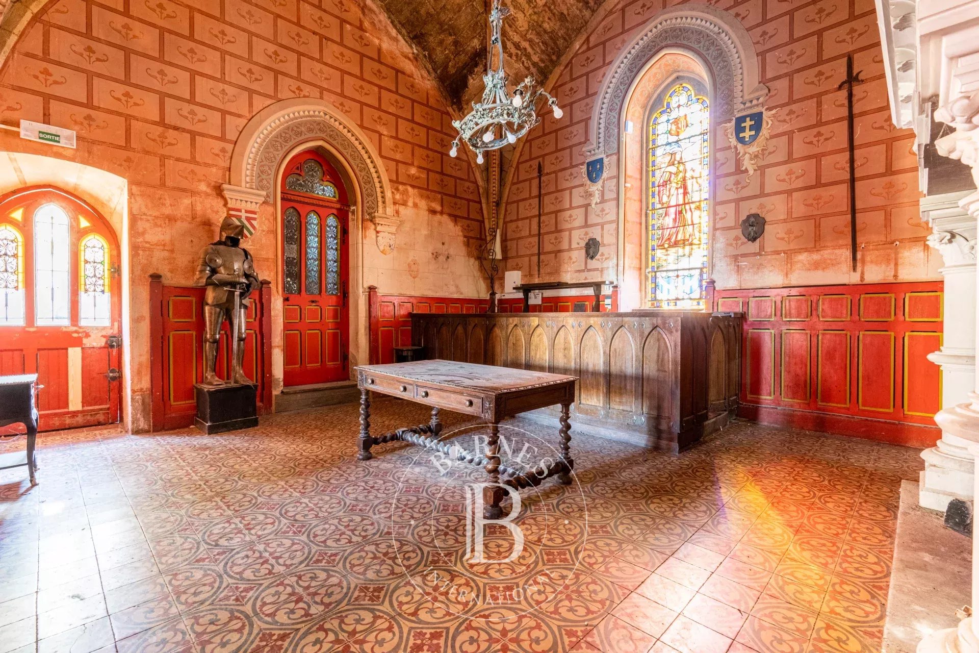 COUNTRY OF AIX EN PROVENCE - GATES DU LUBERON - CASTLE AND MAS 18th CENTURY - 6 ROOMS - ANNEXES - FOREST ESTATE 70 HA - PANORAMIC VIEW - picture 20