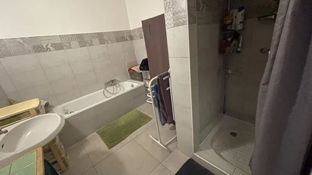 CALLIAN dans maison de village 3P de 90 m²