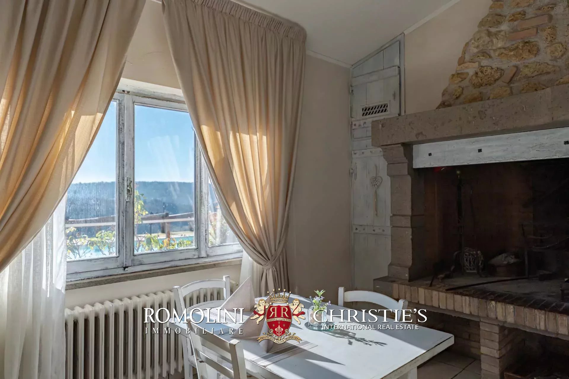 20 Bedroom Chateau's Image 51