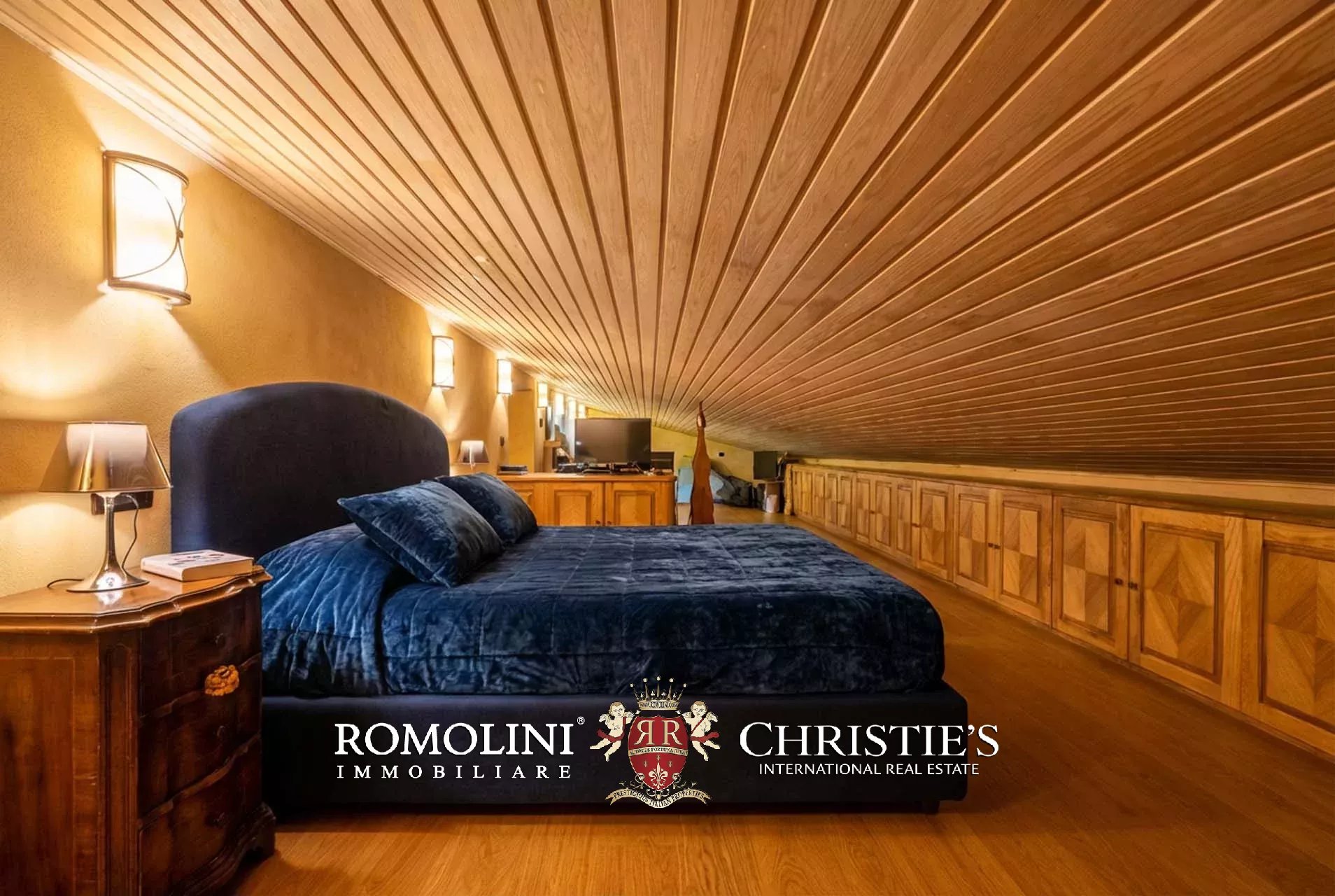 5 Bedroom Villa/Townhouse's Image 43