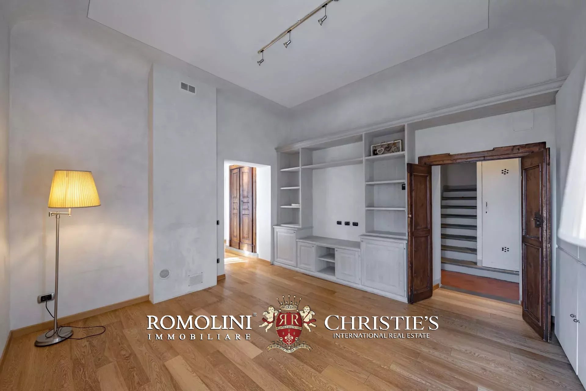 6 Bedroom Apartment/Flat's Image 32
