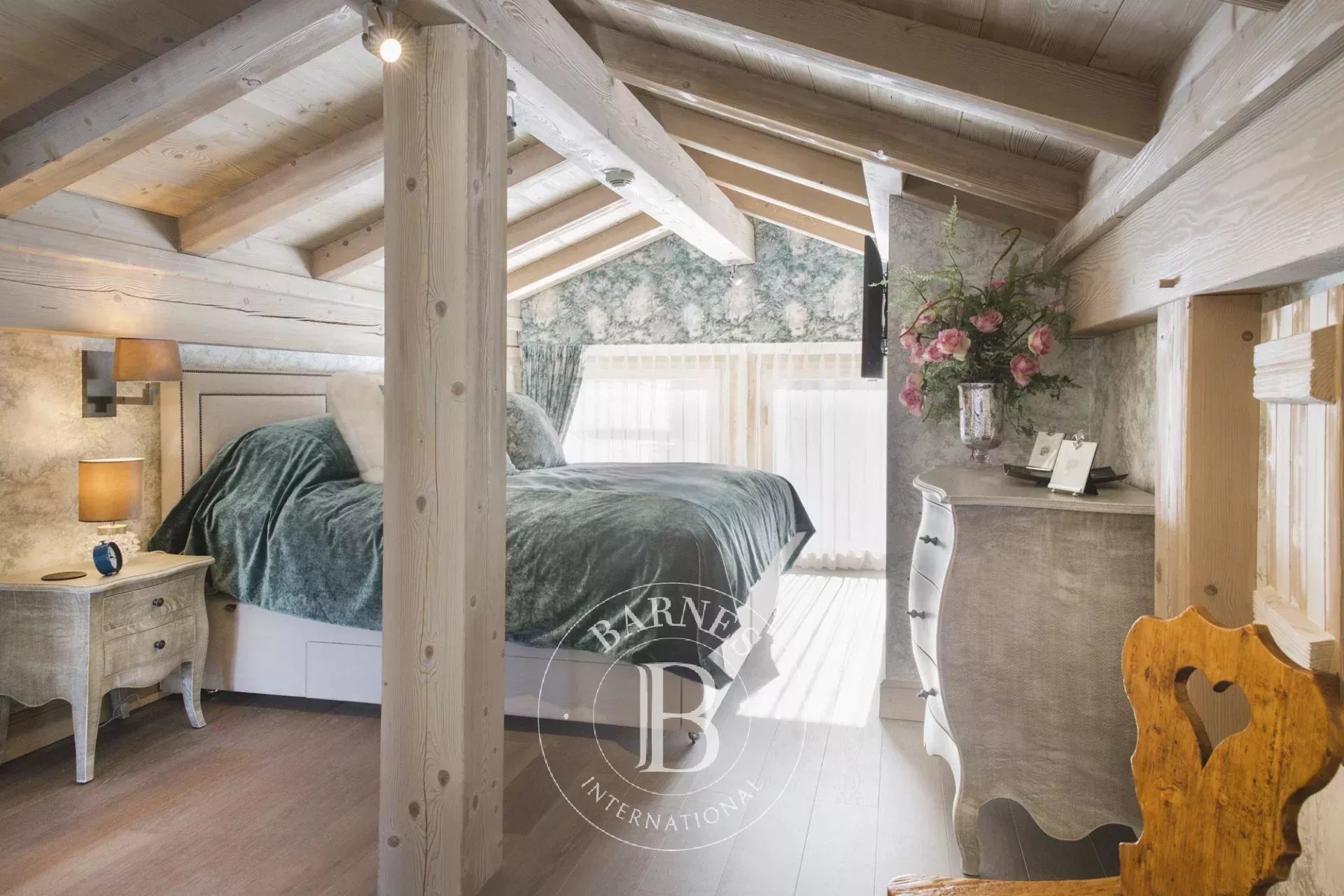 Photo of Les Gets - Chalet recently - 310 sqm - 6 bedrooms