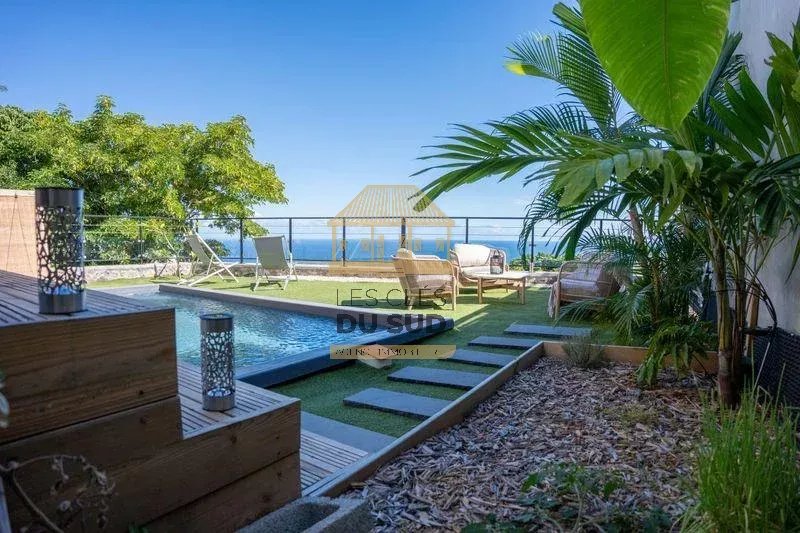 Villa T4 neuve avec piscine chauffée et vue mer imprenable à vendre à L’Étang-Salé