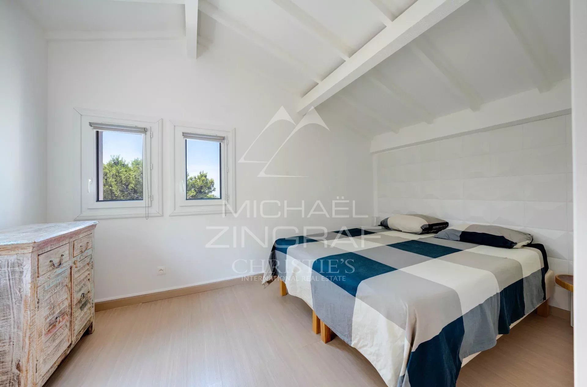 4 Bedroom Villa/Townhouse's Image 7