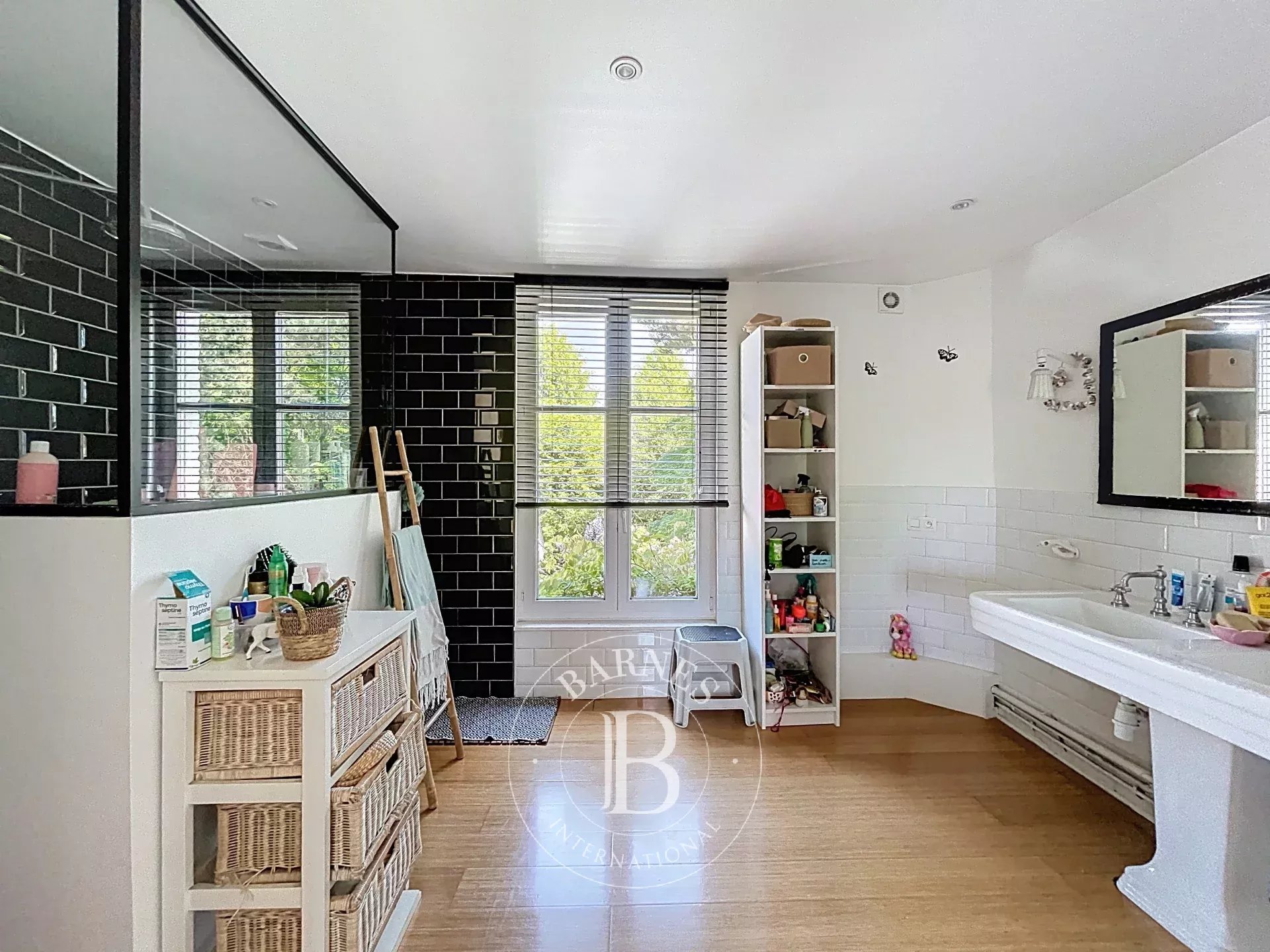 Uccle-Maison de charme-Un havre de paix à vendre