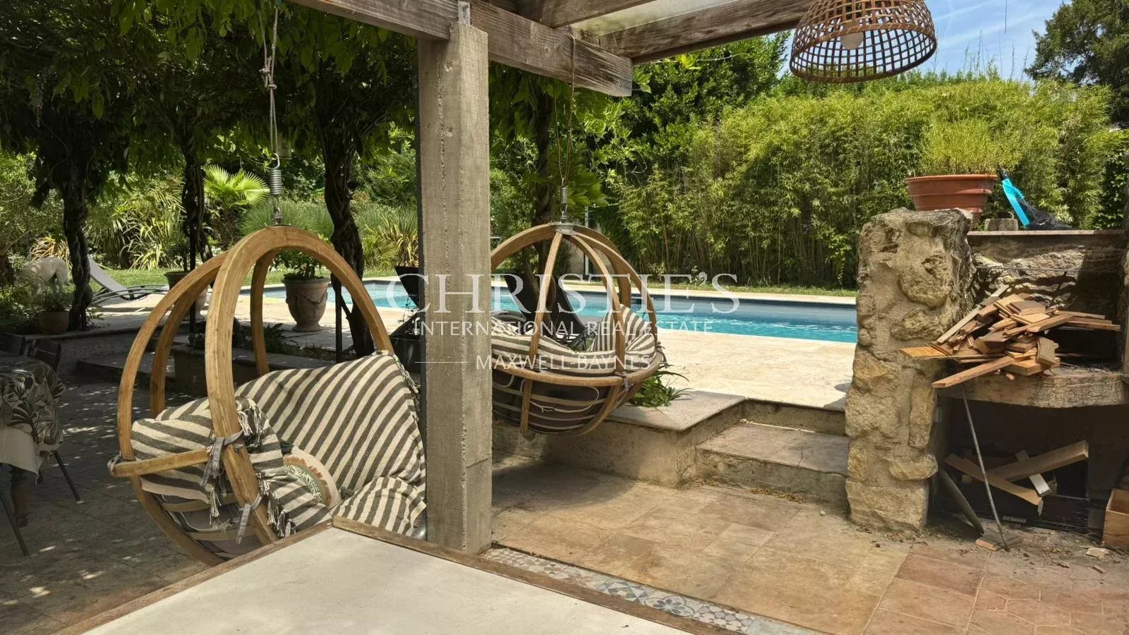 7 Bedroom Villa/Townhouse's Image 31