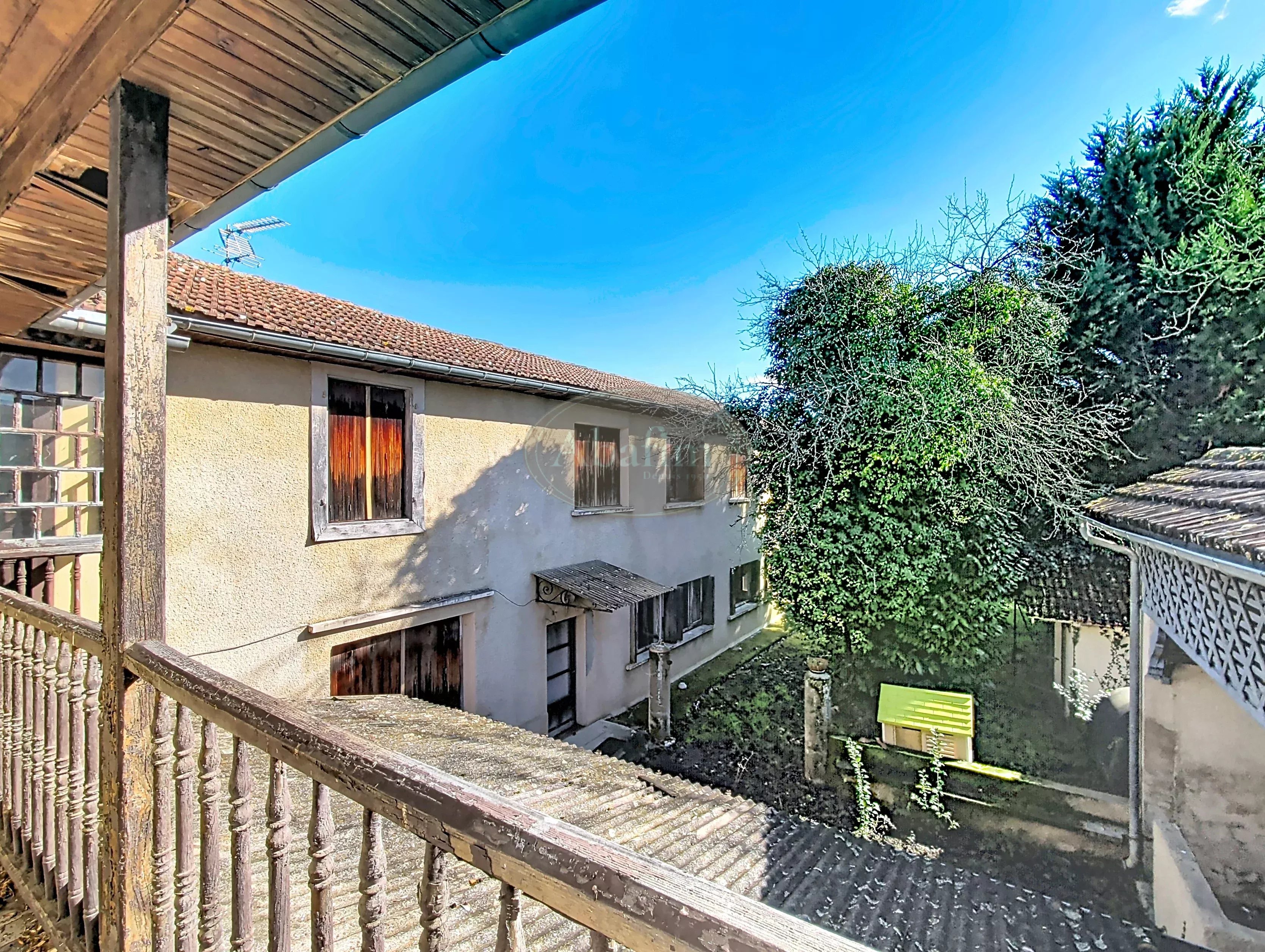 Grande maison à rénover - Photo 4