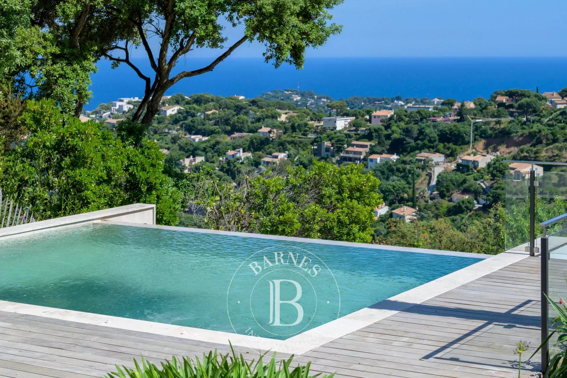 Cavalaire - Villa completely renovated - Beautiful view of the sea and hills