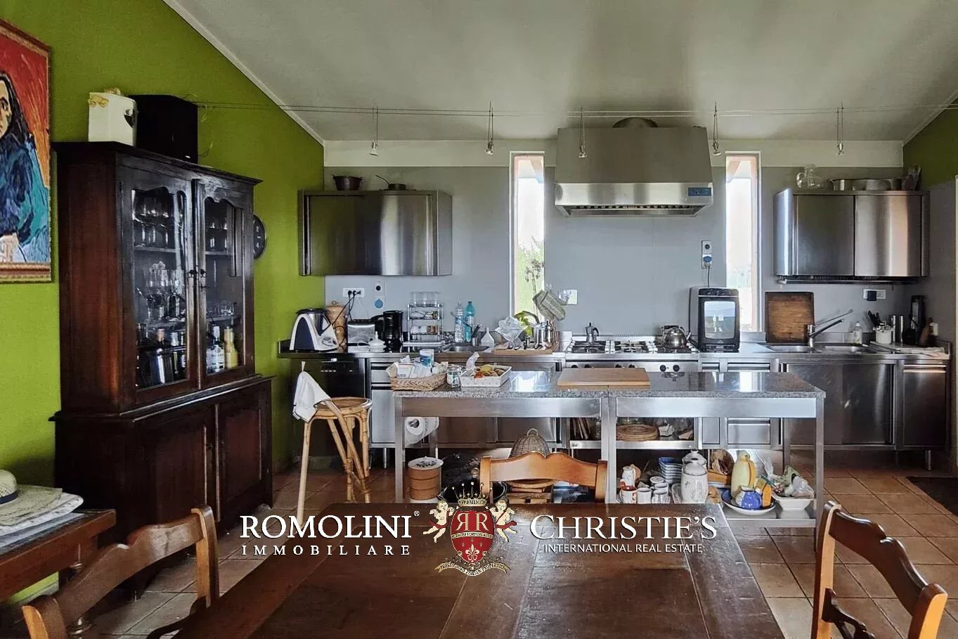 3 Bedroom Vineyard's Image 19