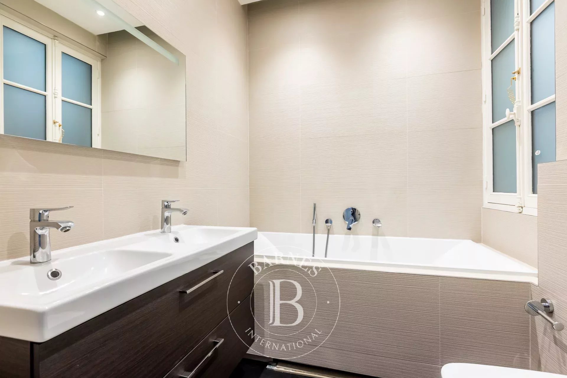 Daire Paris 8ème - picture 12