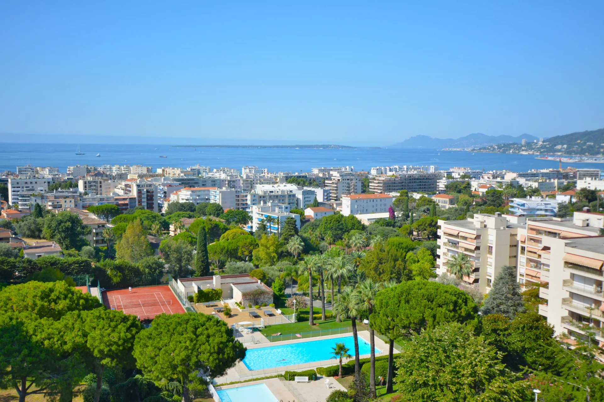 JUAN-LES-PINS - VUE MER EXCEPTIONNELLE
