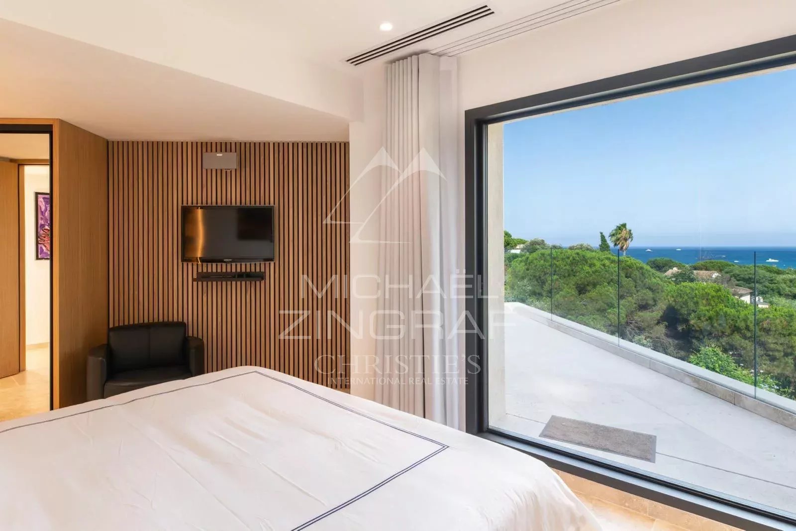 5 Bedroom Villa/Townhouse's Image 8