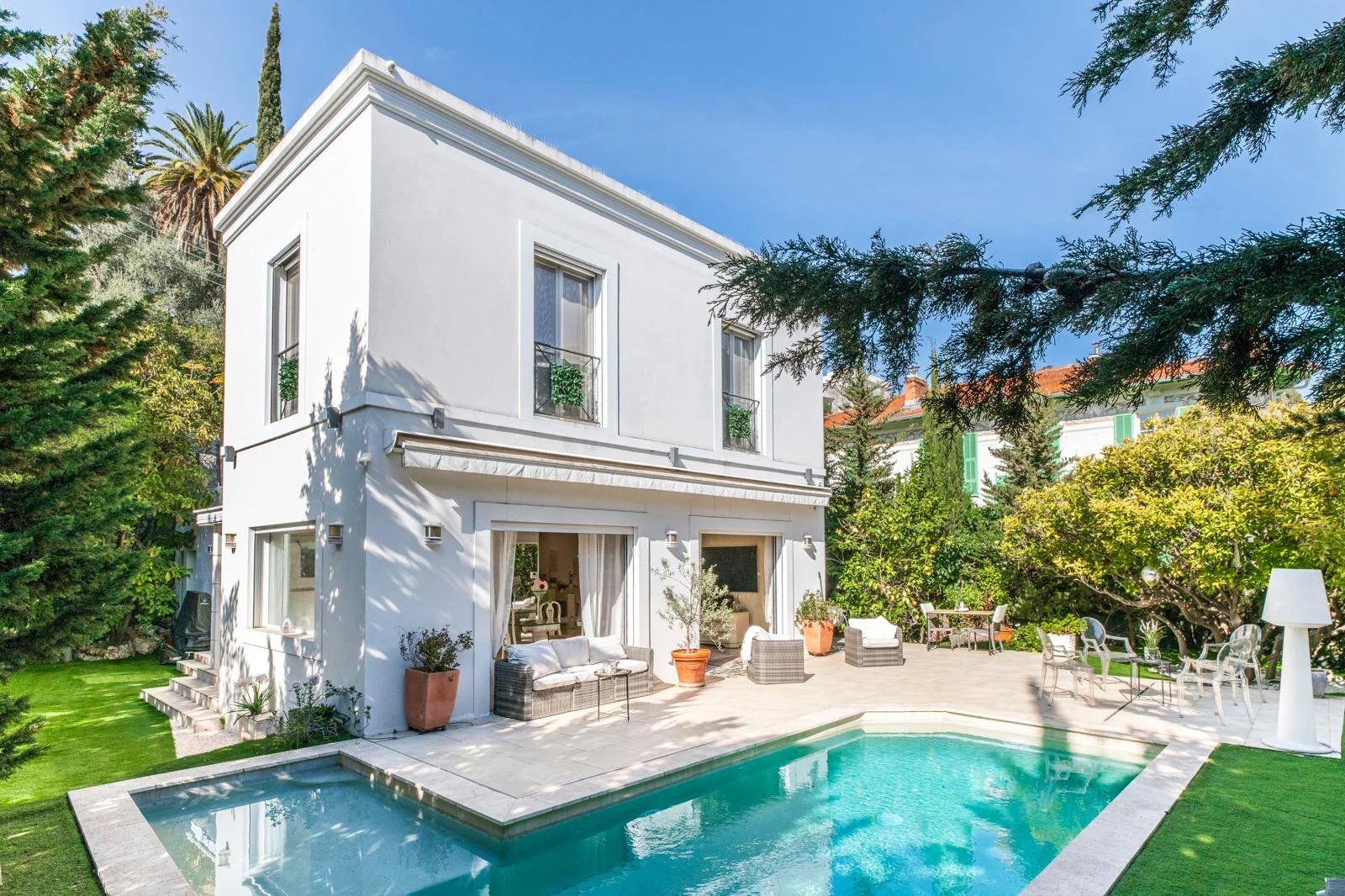 Agence immobilière de JOHN ROYCE