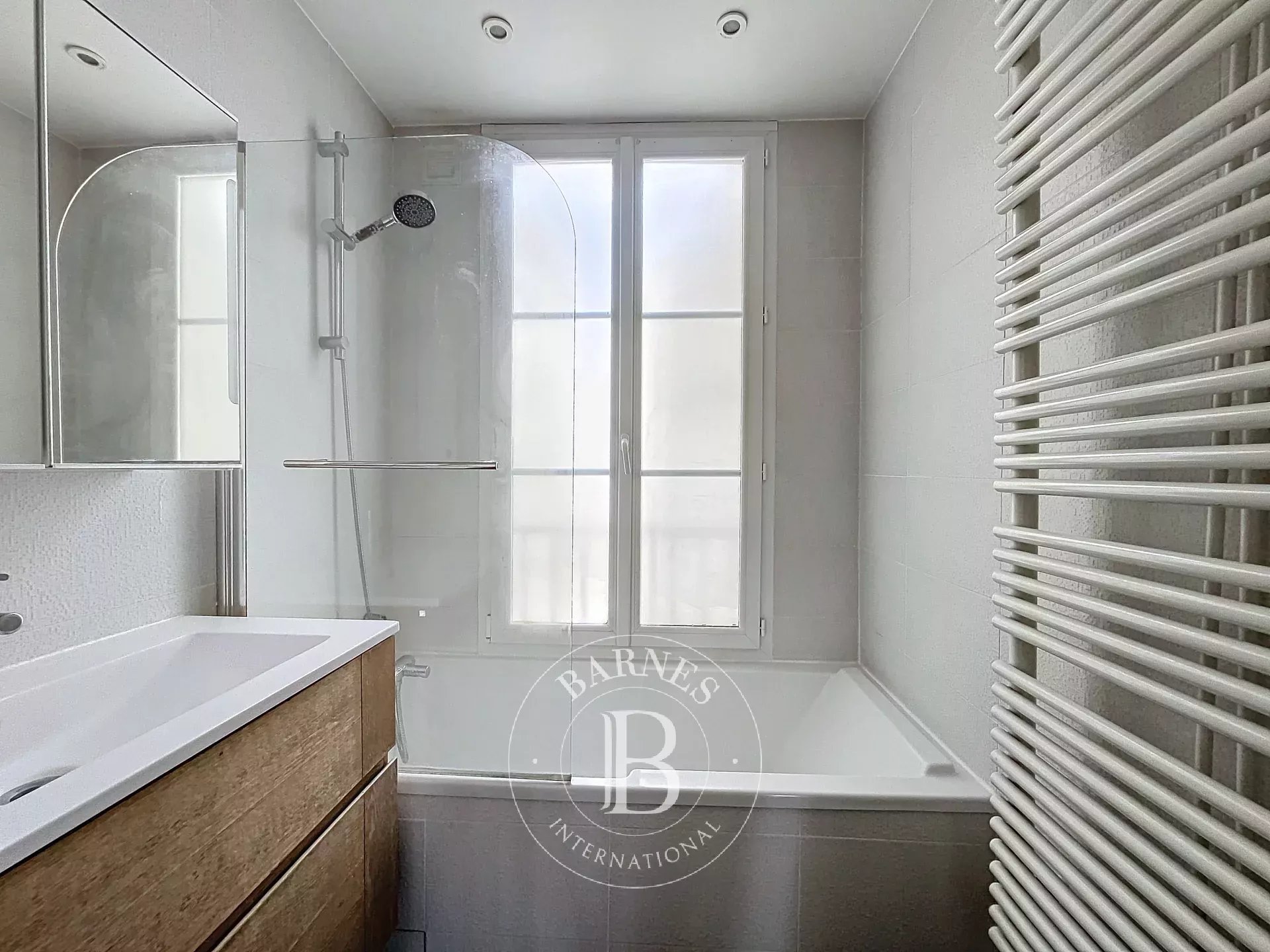 Daire Paris 9ème - picture 12