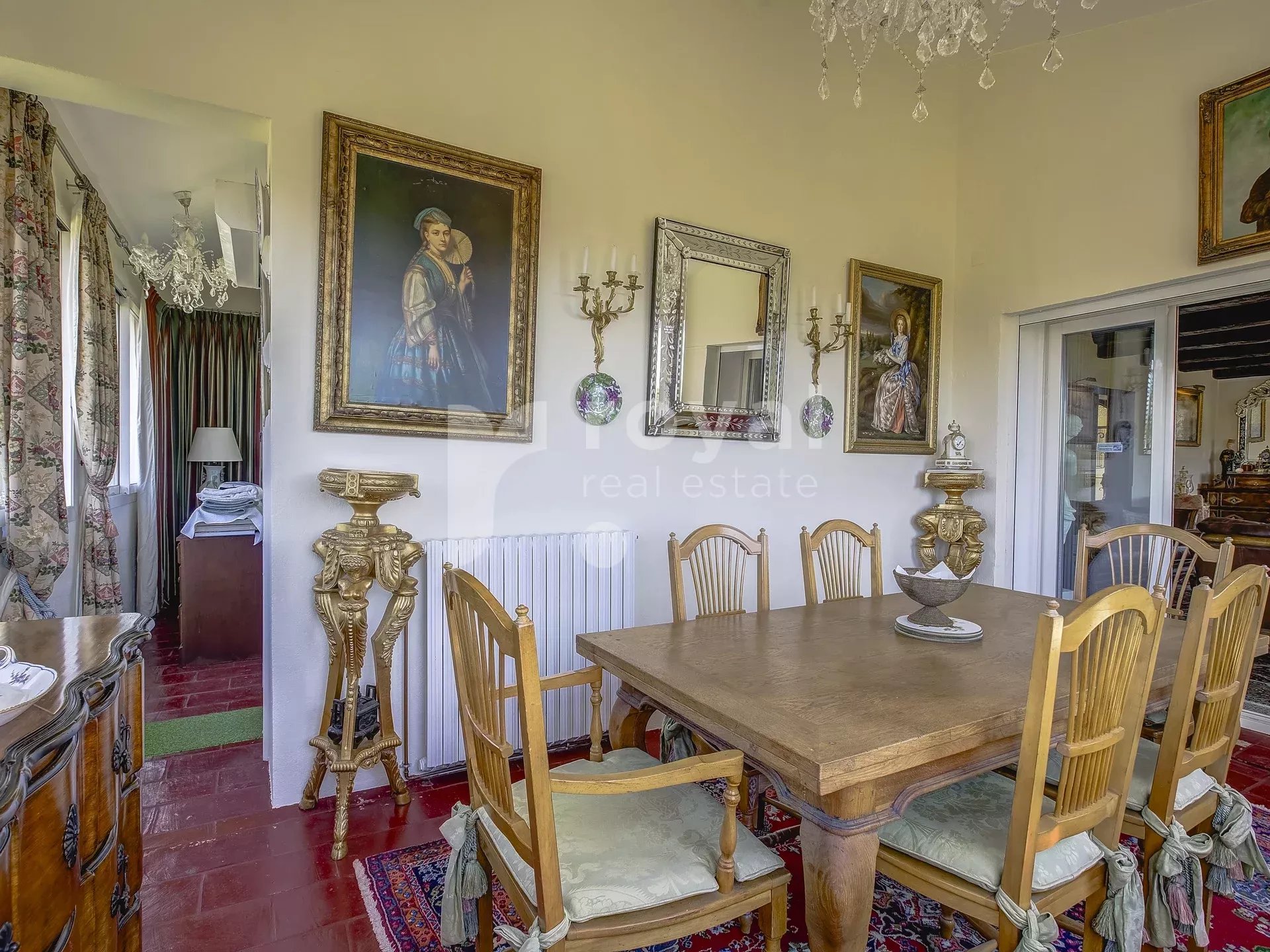 Villa avec une vue dégagée — photo 19