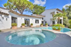 Le Cannet modern renovated villa close to historical centre — photo 1 of 7