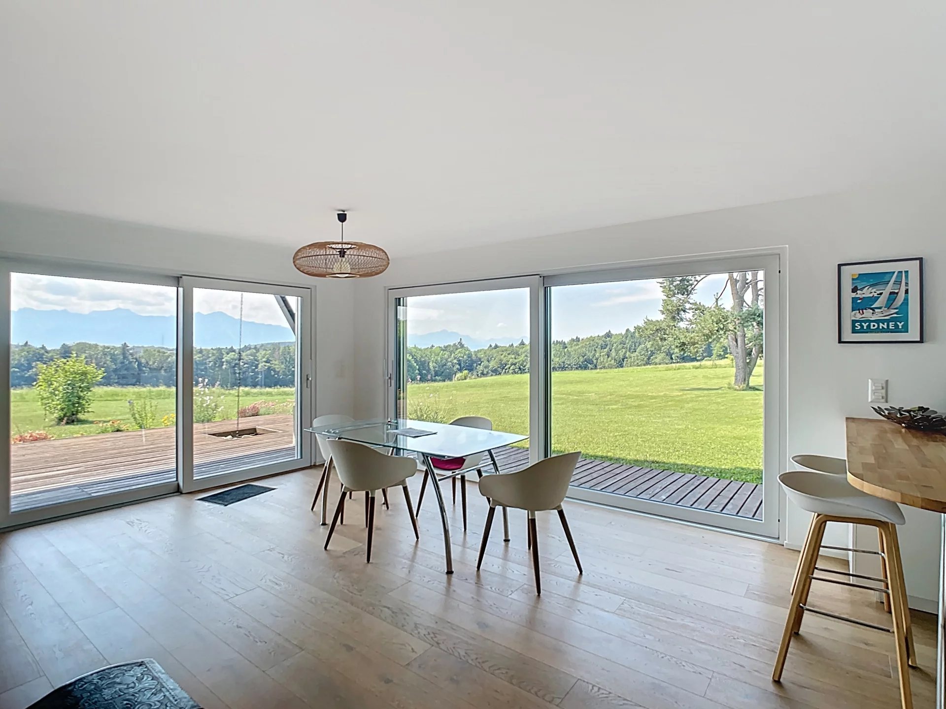 Maison vaudoise avec magnifique jardin