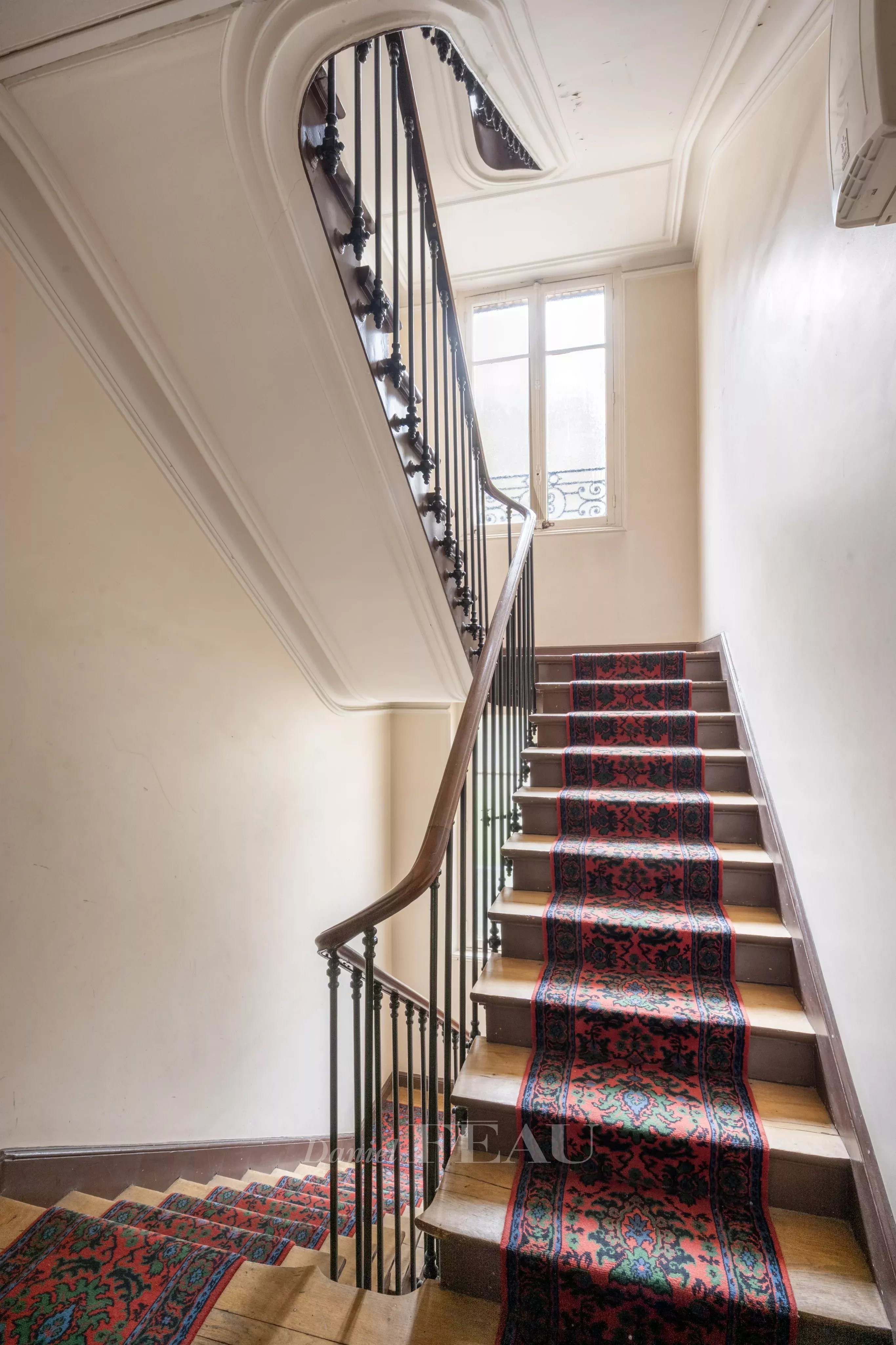 Sale Apartment Paris 9th