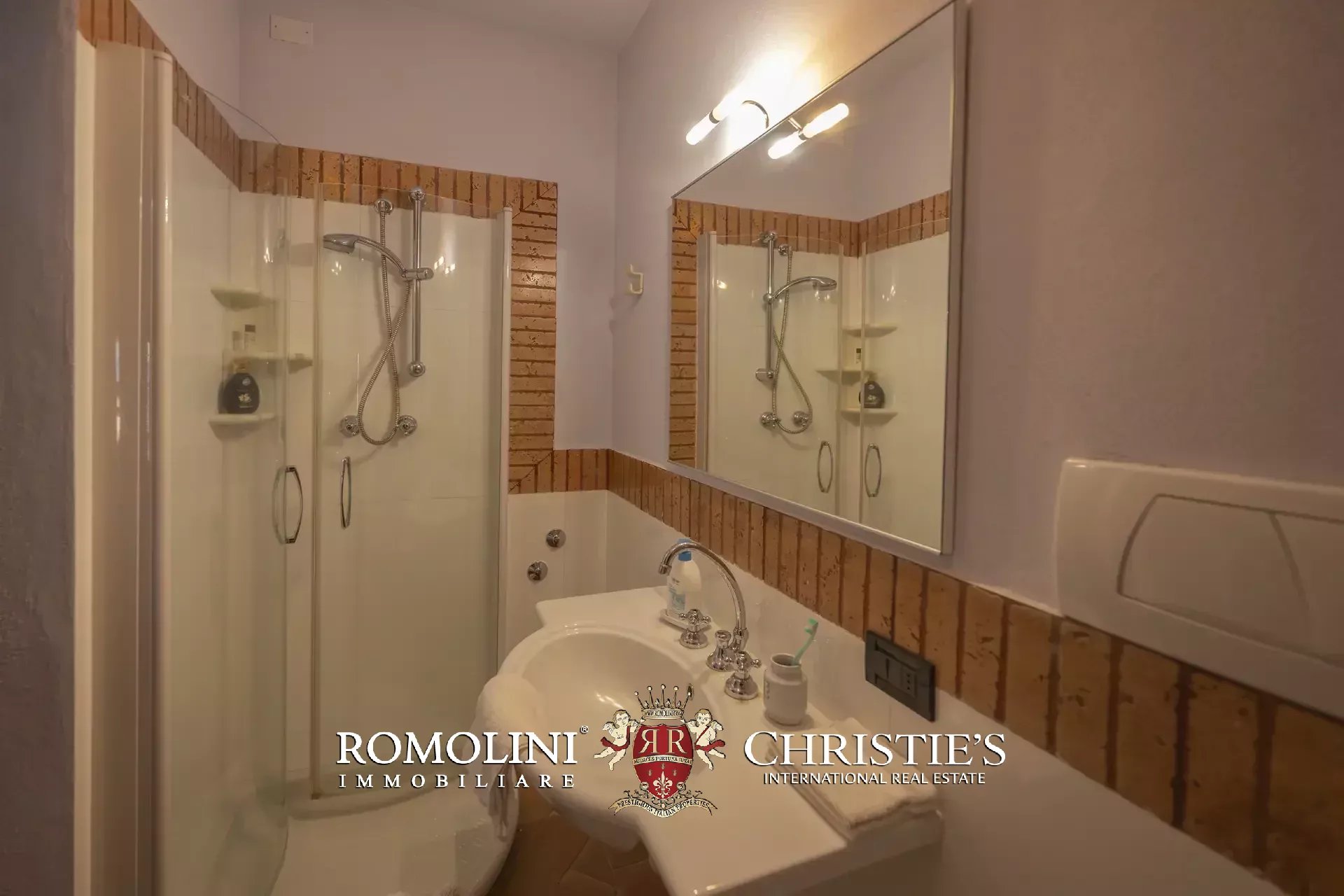 4 Bedroom Villa/Townhouse's Image 42