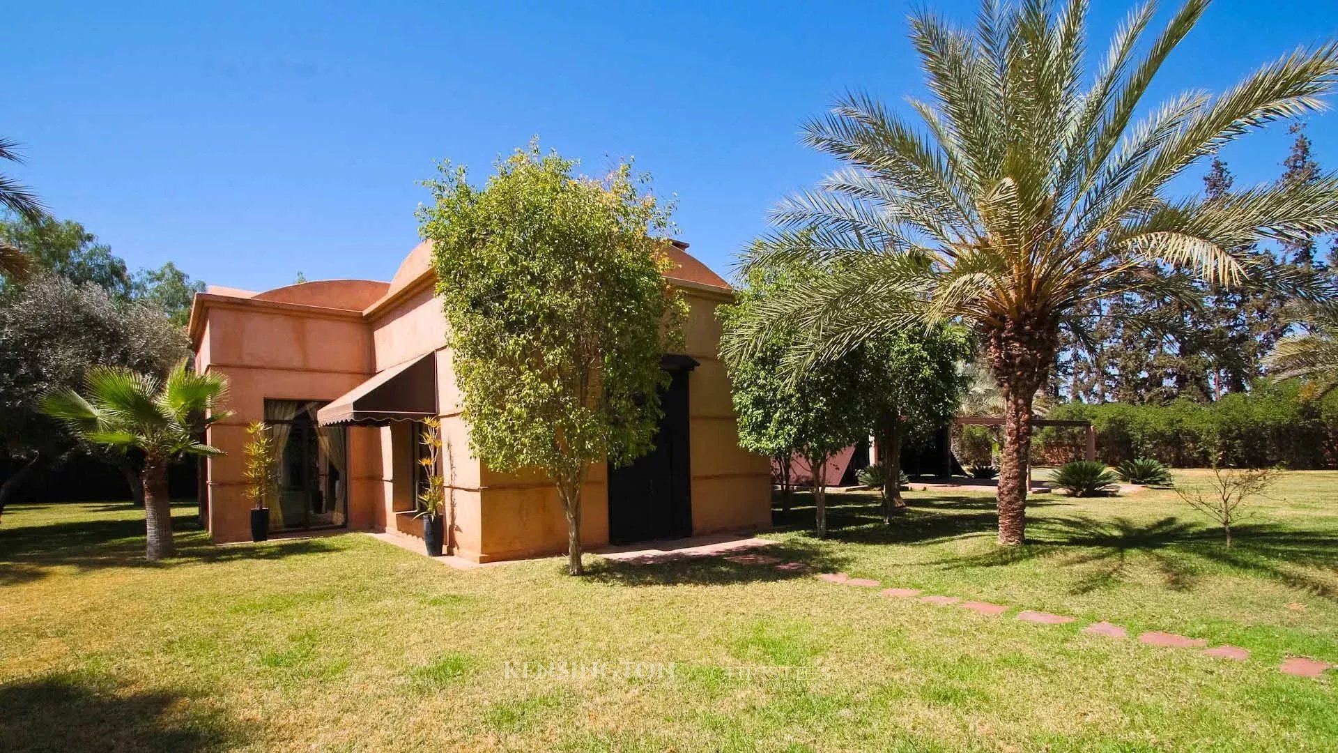 6 Bedroom Villa/Townhouse's Image 8