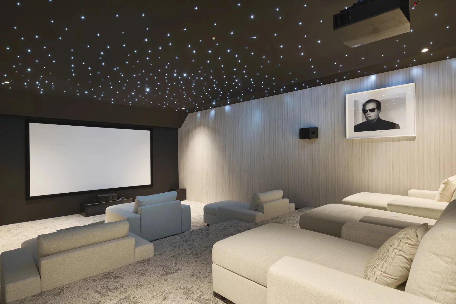 LUXUEUSE VILLA CONTEMPORAINE NEUVE - CAP D'ANTIBES