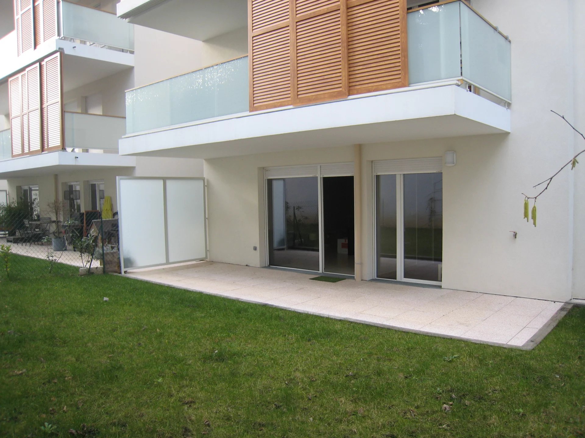 511802 Location Oullins